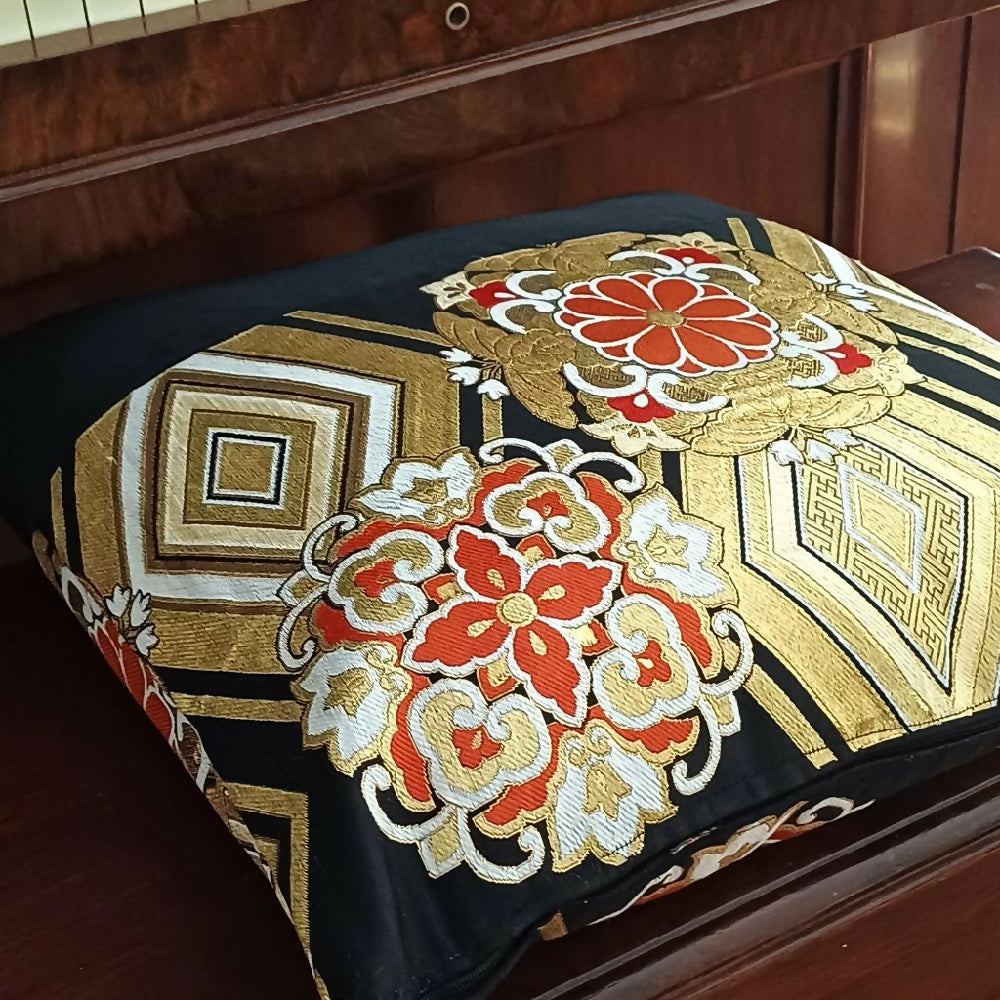 maru-ya_cushion cover_black gold orange 5