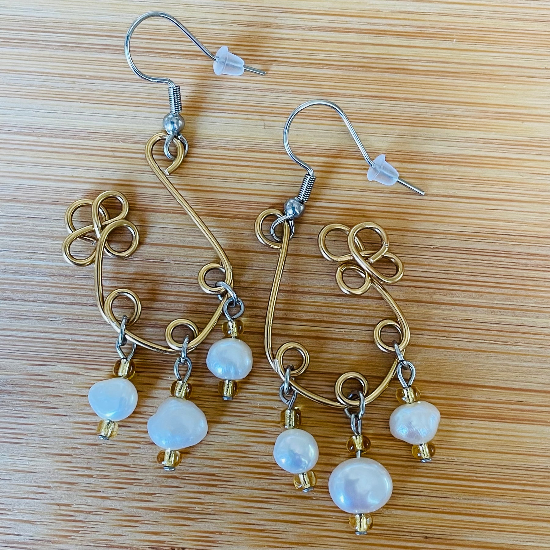 B’s Daisy Wire Freshwater Pearl Earrings