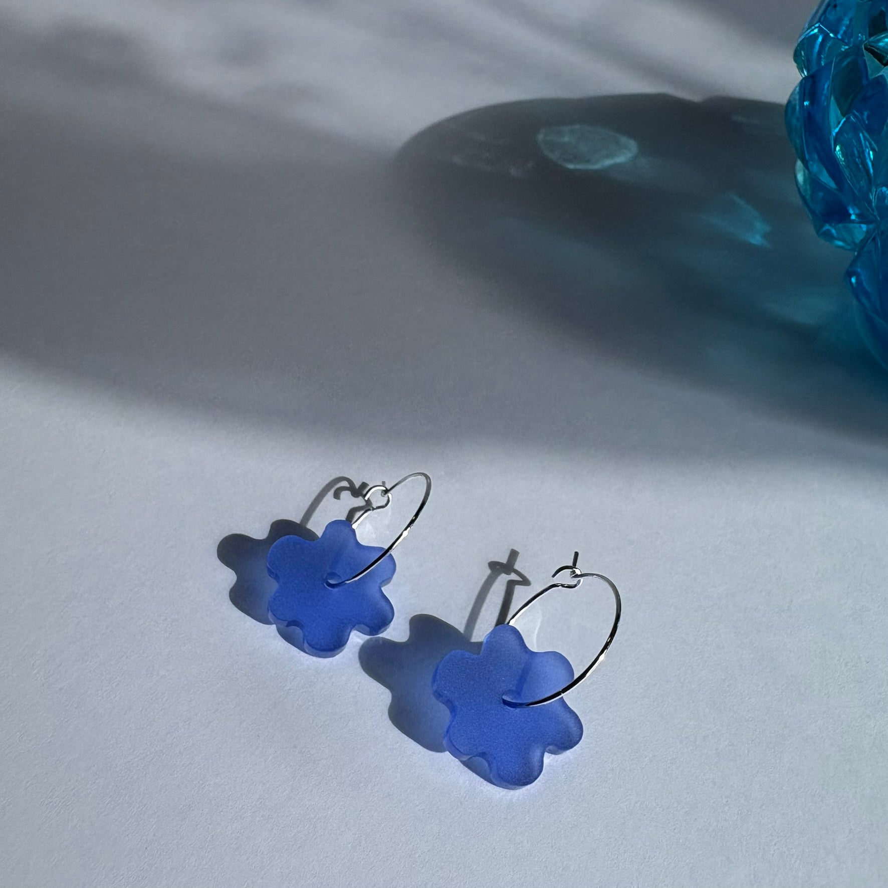 Bees Knees mini Flower hoop - Dark Blue