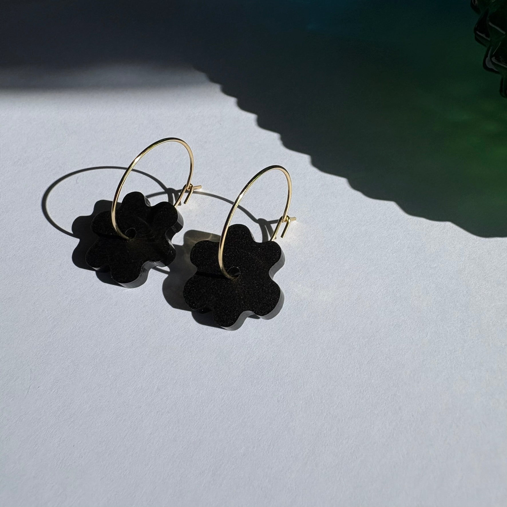 Bees Knees mini Flower hoop - Black