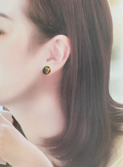 Resin stud earrings