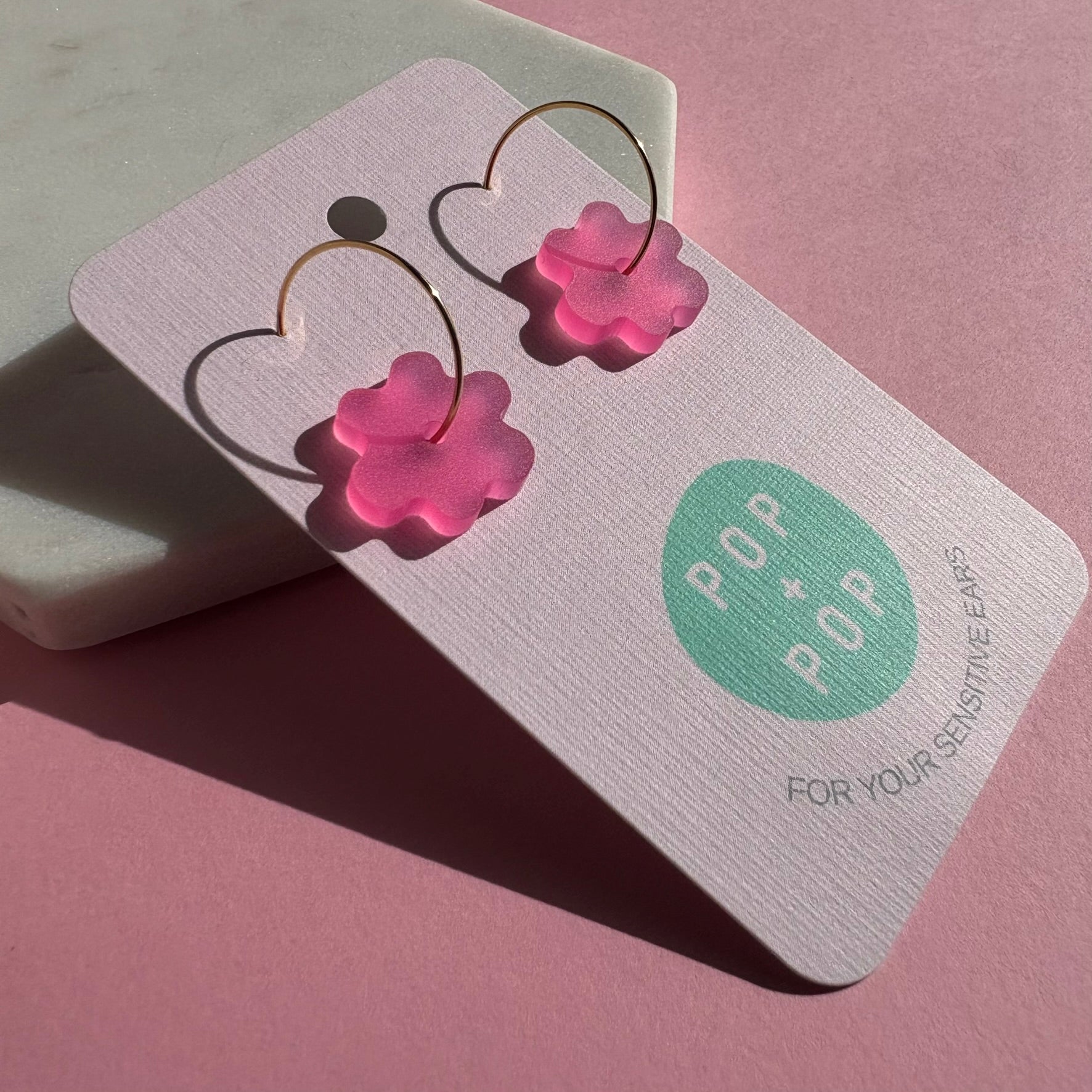 Bees Knees mini Flower hoop - Hot pink