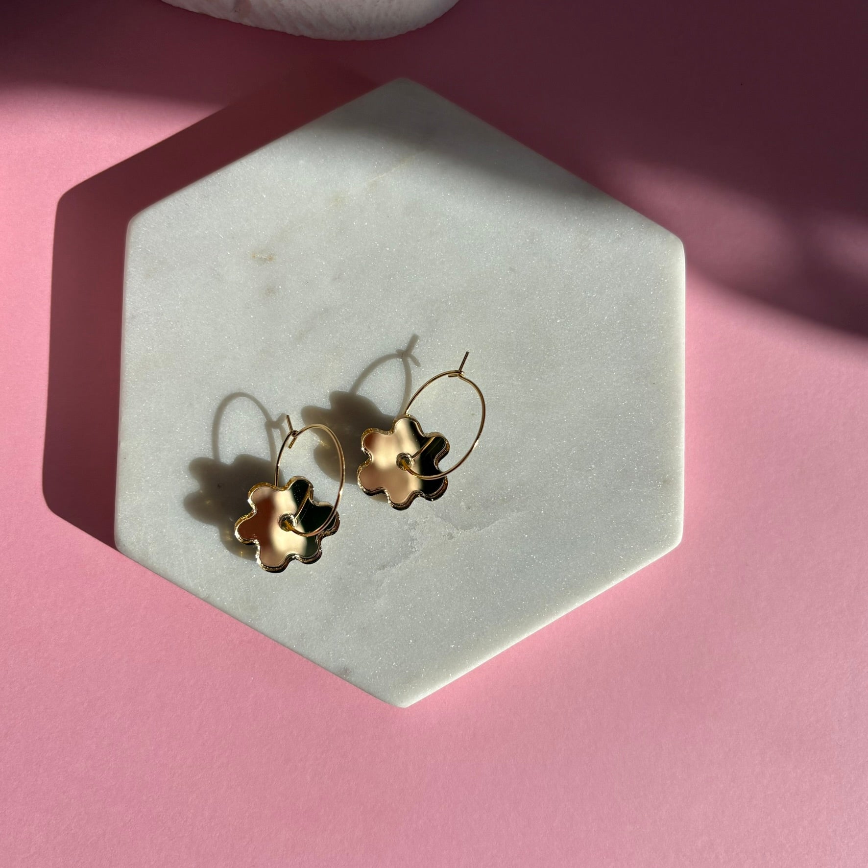 Bees Knees mini Flower hoop - Gold Mirror