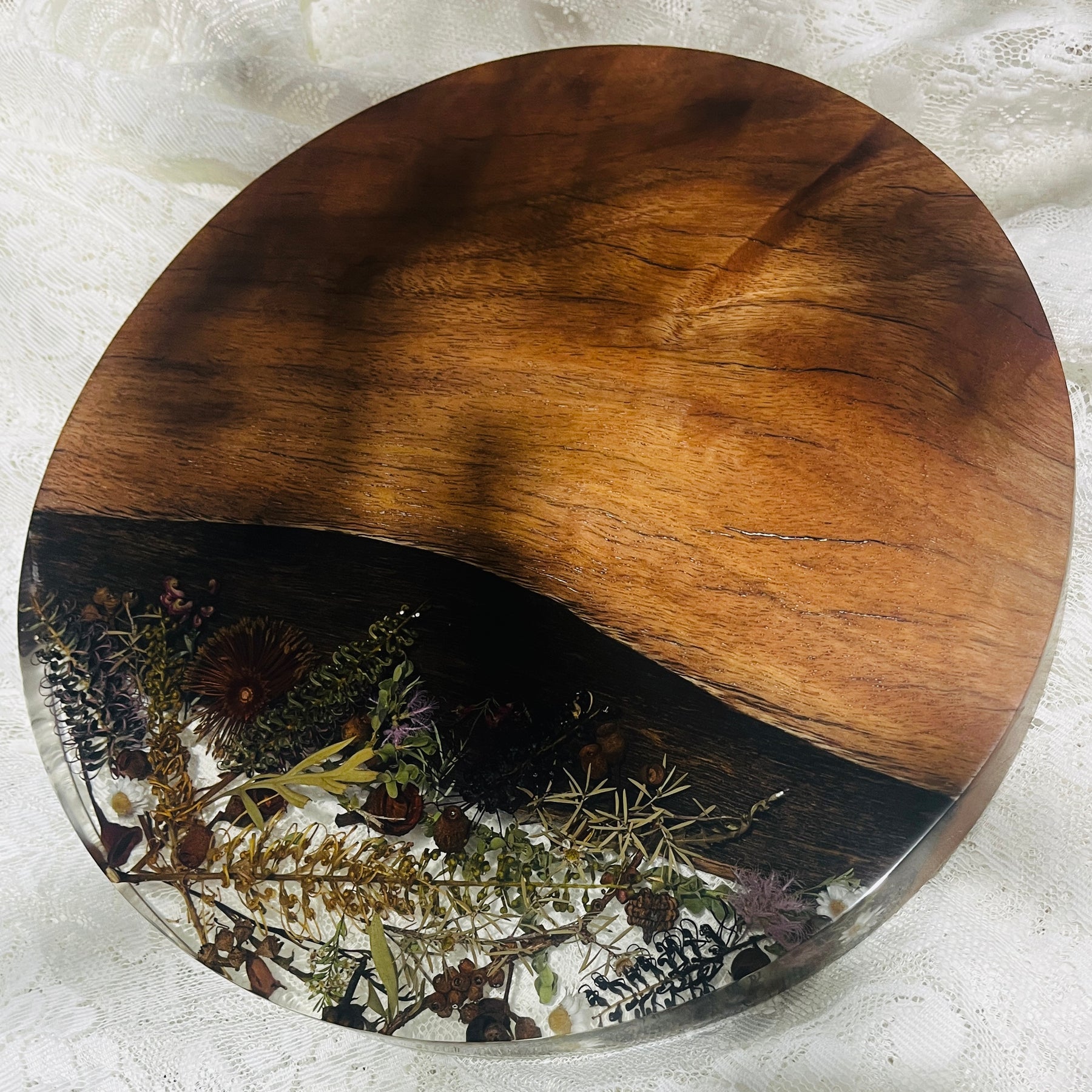 Round Resin Cake Stand