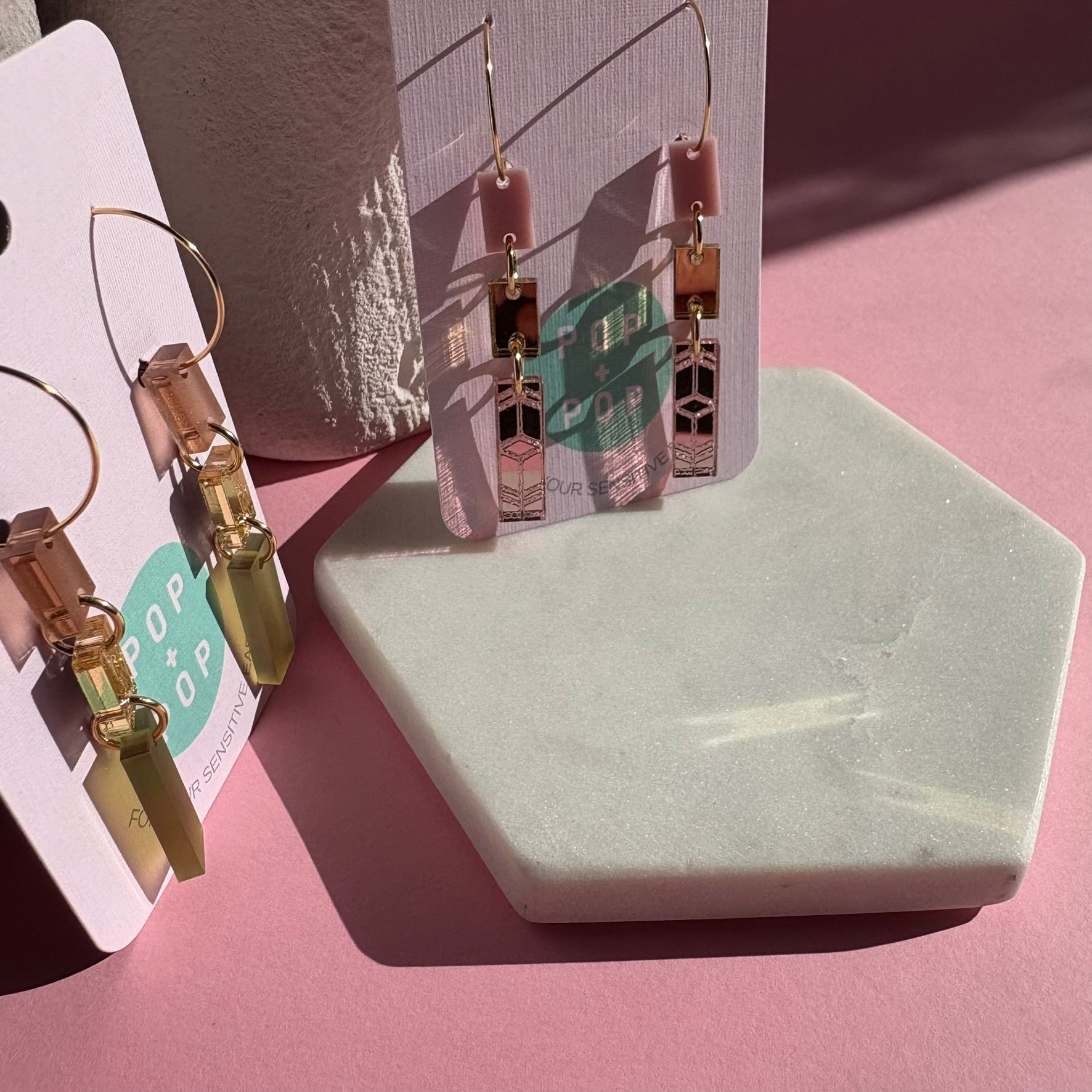 Jazz 3 piece dangle - Pale pink and gold