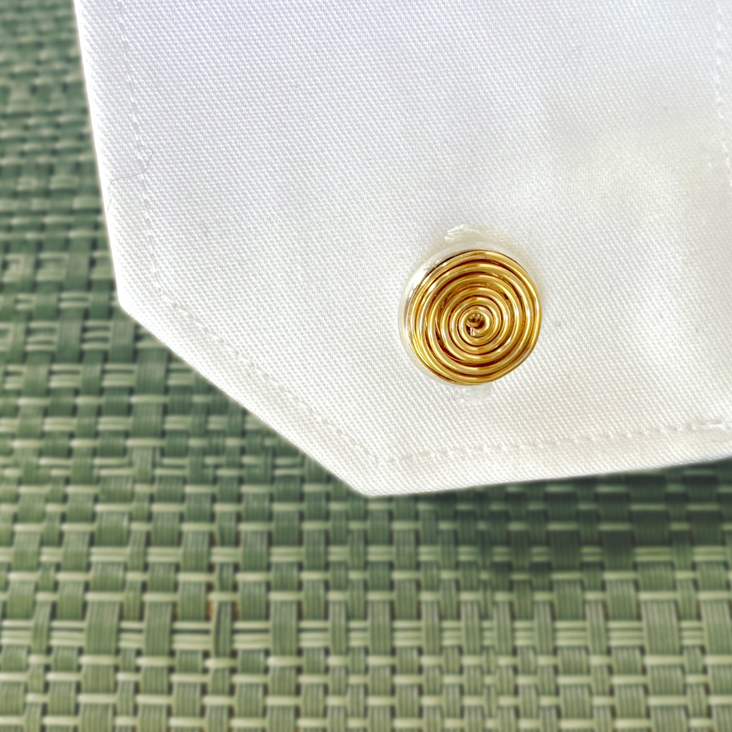 Silver spiral cuff links | Silver or Gold wire | Toggle design | Gift for Men, Groomsman| Celtic-inspired