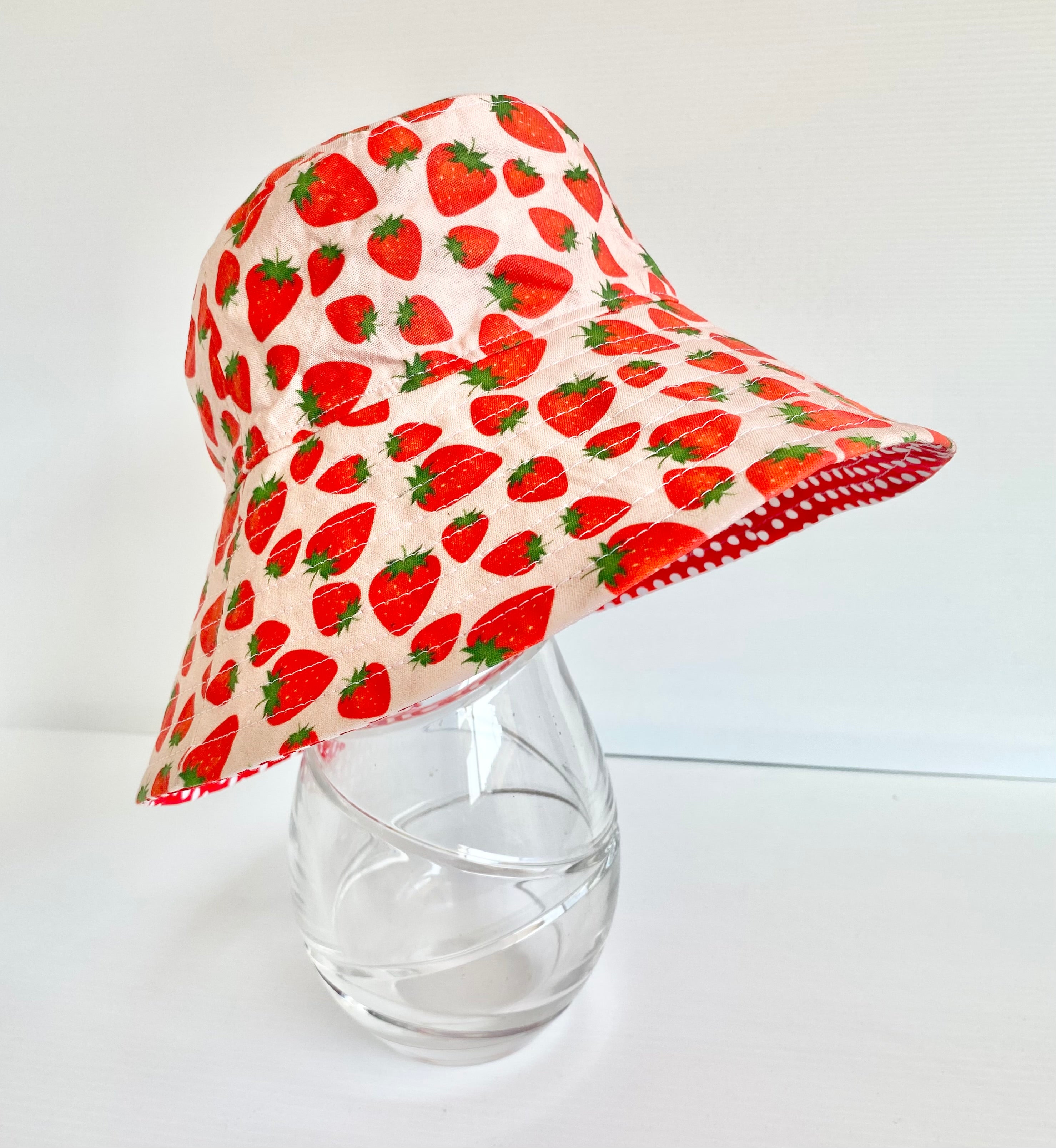 Summer hat in yummy strawberry fabric