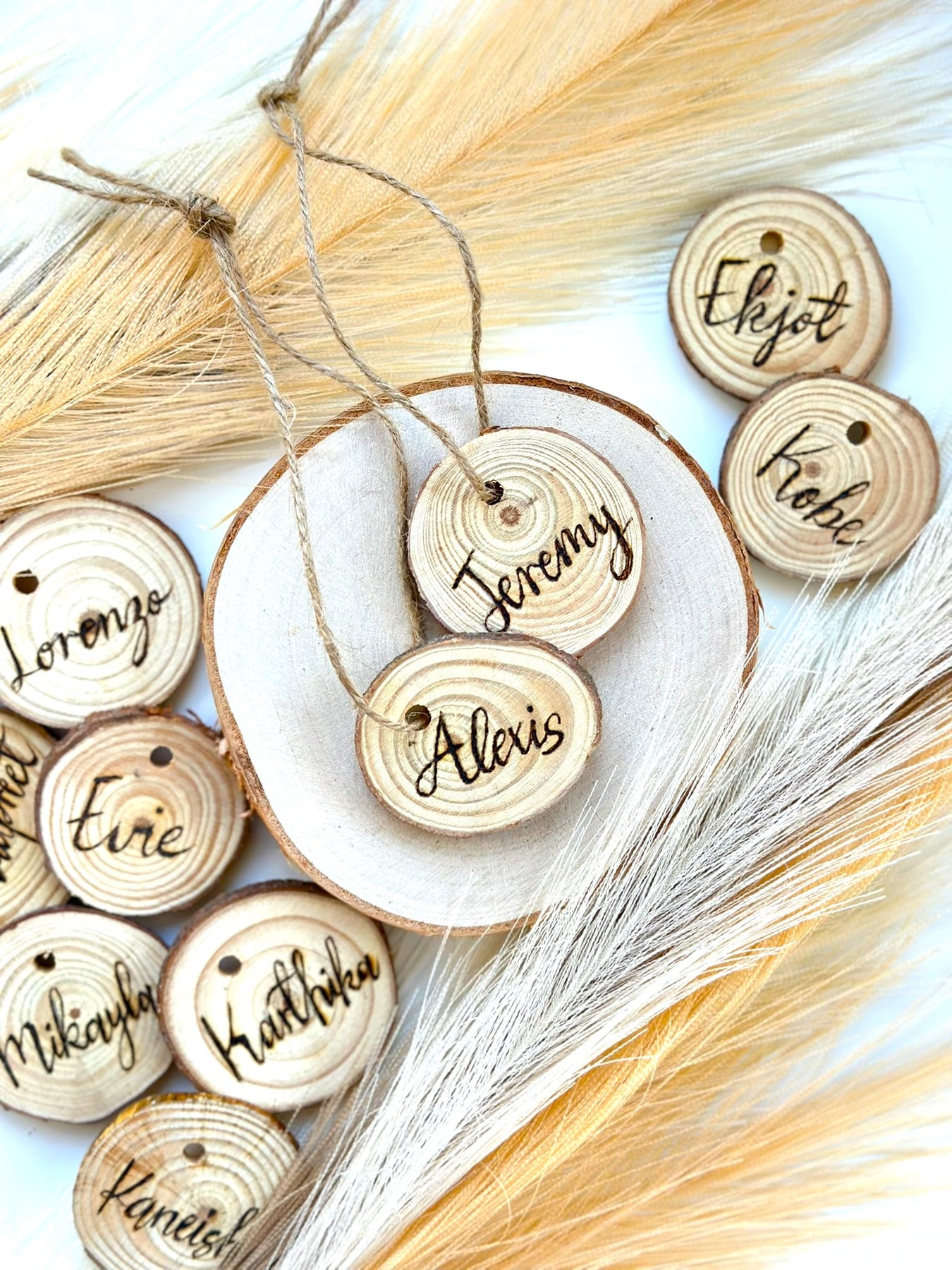 Wedding Table Decor & School Kids Gift | Personalised Name Tag Wood Keyring – Handmade Pyrography Wedding place card
