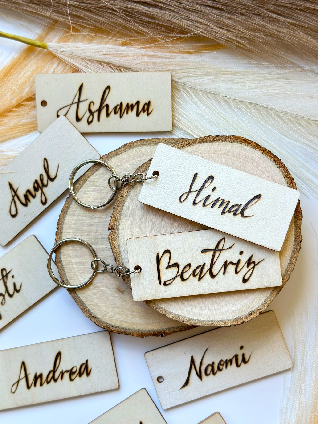 Wedding Table Decor & School Kids Gift | Personalised Name Tag Wood Keyring – Handmade Pyrography Wedding place card