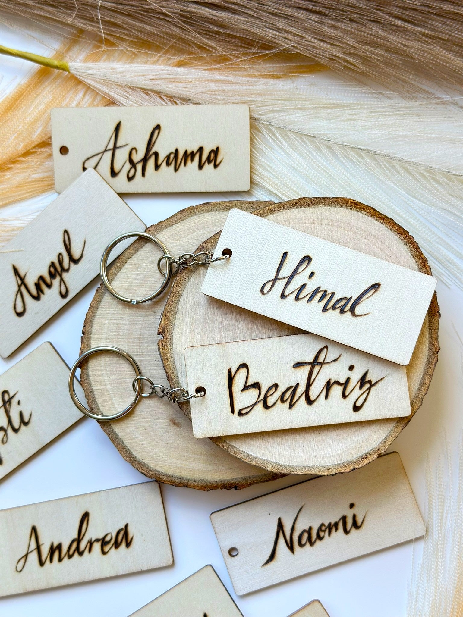 Wedding Table Decor & School Kids Gift | Personalised Name Tag Wood Keyring – Handmade Pyrography Wedding place card