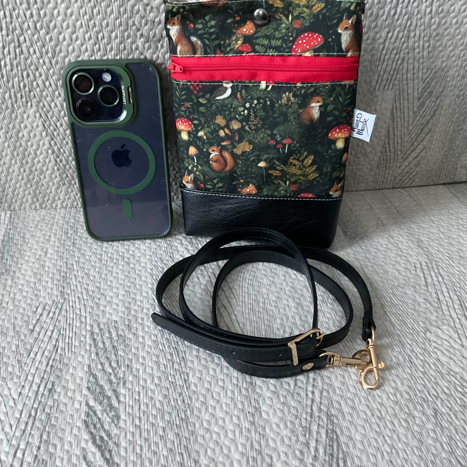 Fun Gi Wanderlust bag