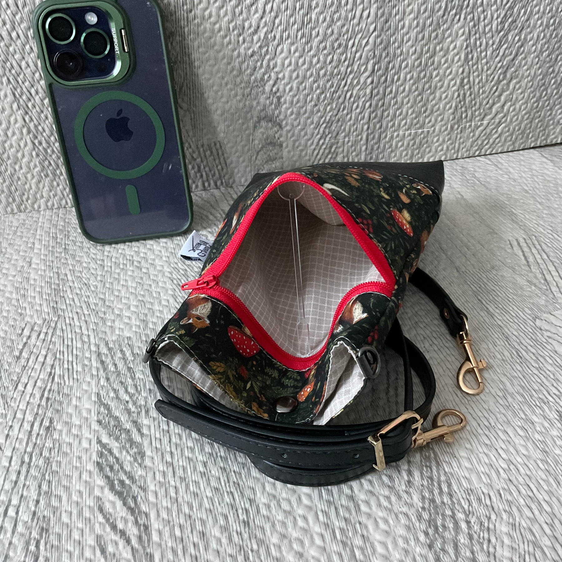Fun Gi Wanderlust bag