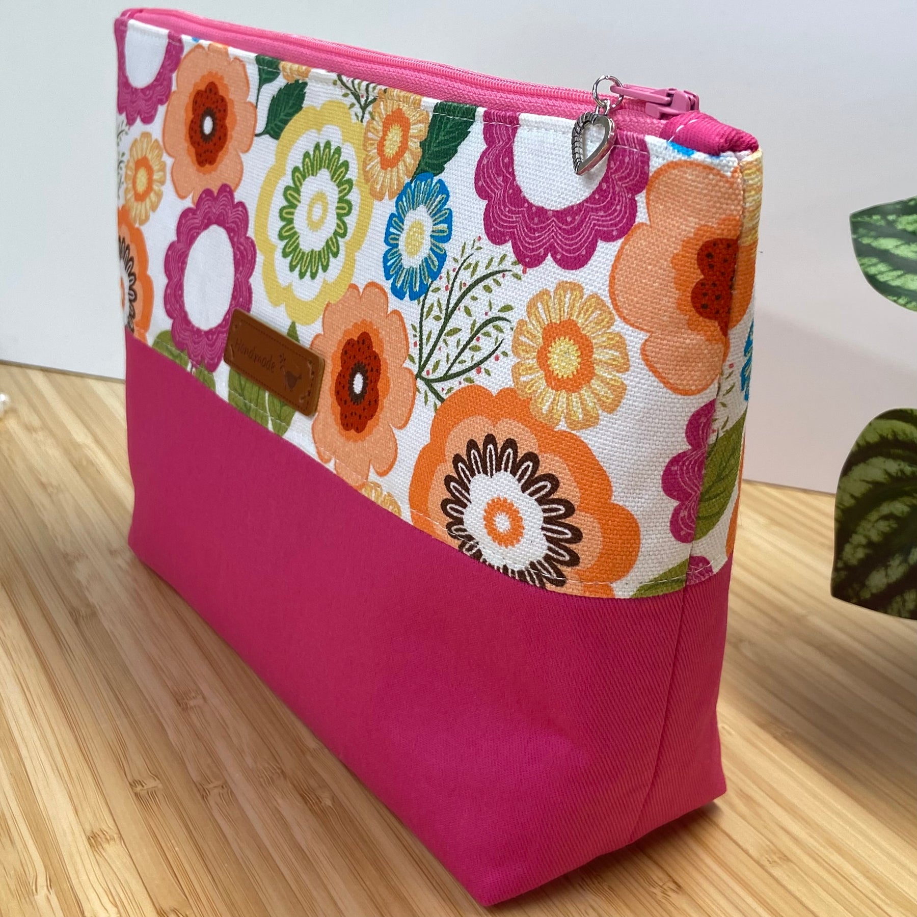 Retro Two-Tone Zipper Pouch - Bright Flowers