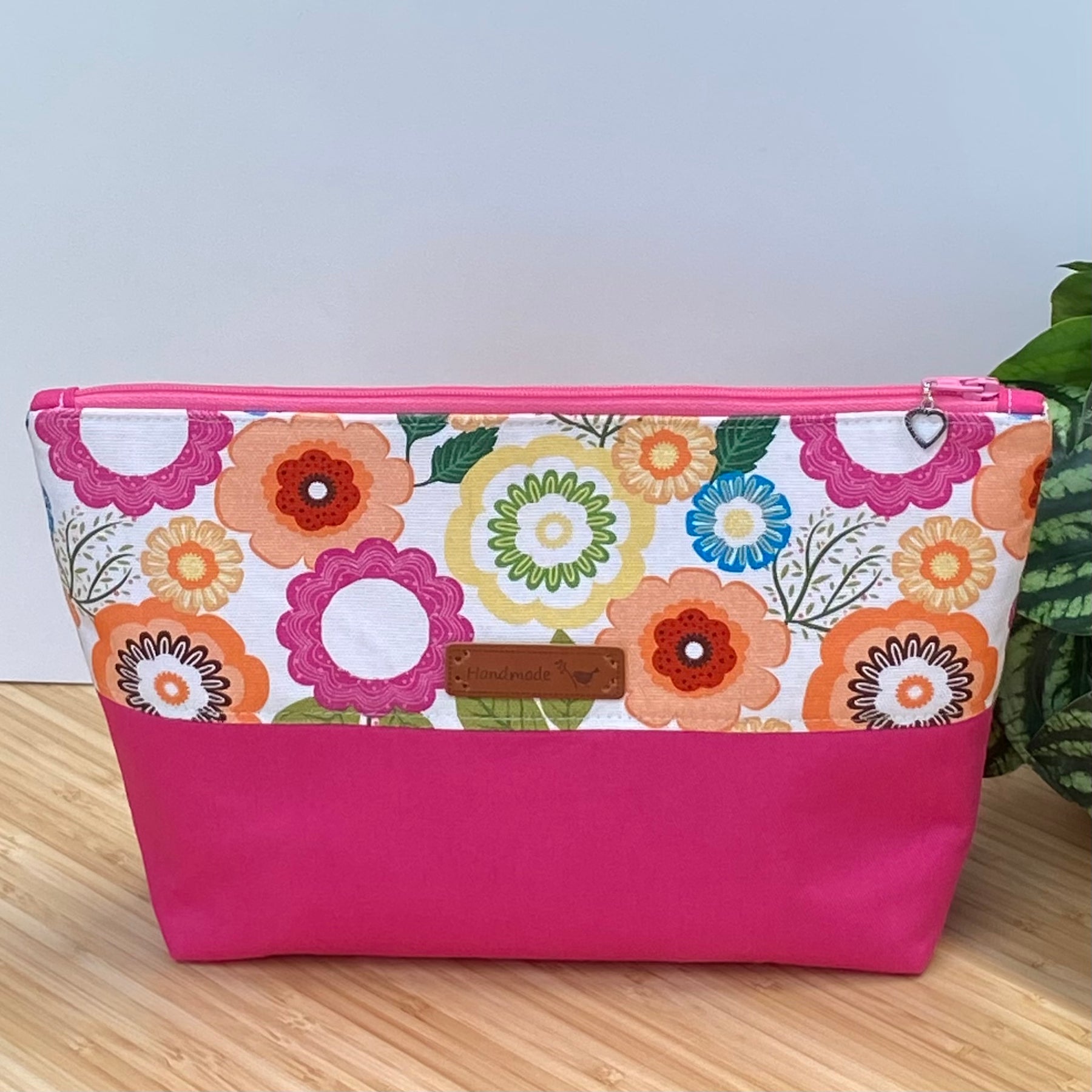 Retro Two-Tone Zipper Pouch - Bright Flowers
