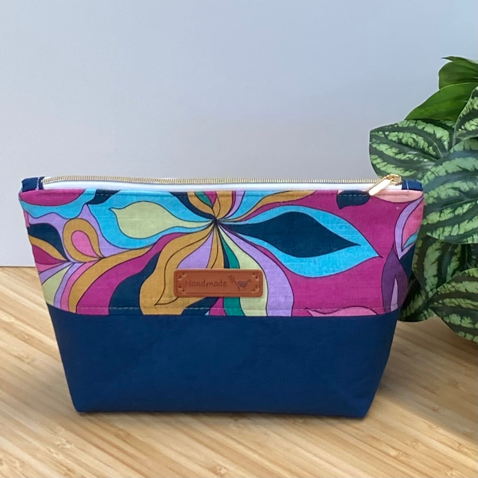 Retro Two-Tone Zipper Pouch - Groovy