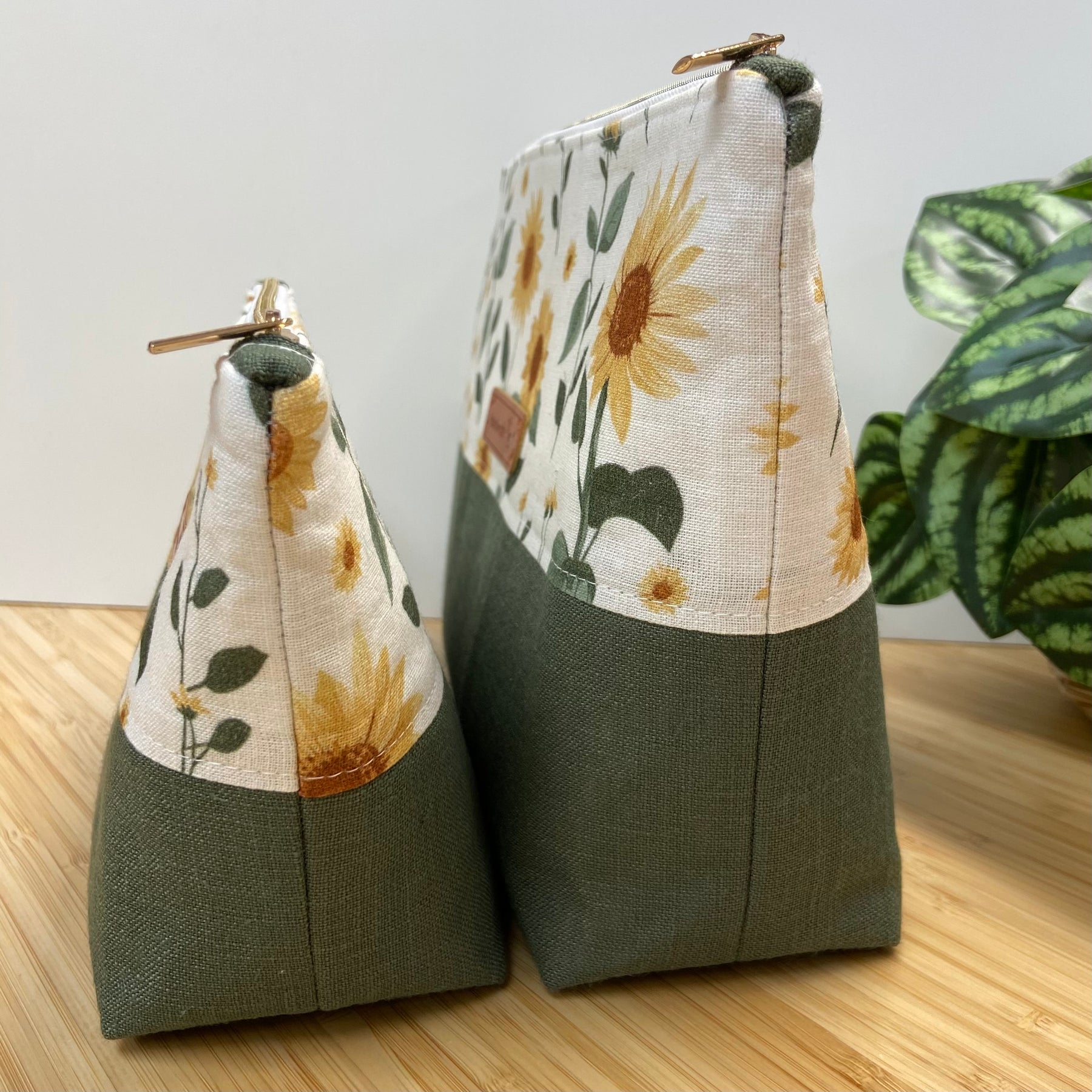 Zipper Pouch - Two-Tone - Sunflowers