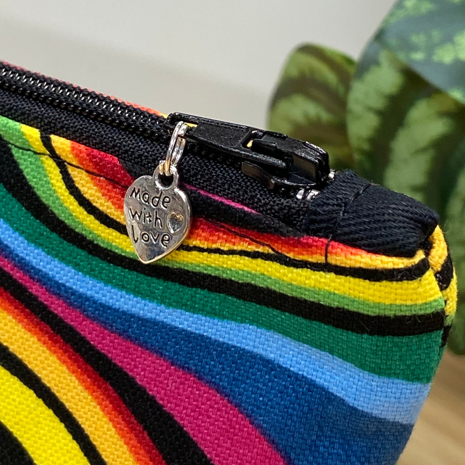 Retro Two-Tone Zipper Pouch -  Psychedelic