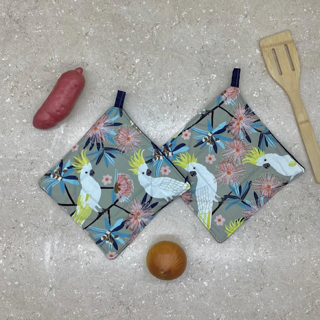 Australian Pot Holders. Fabric, padded, insulated, lightly quilted. 6 Designs