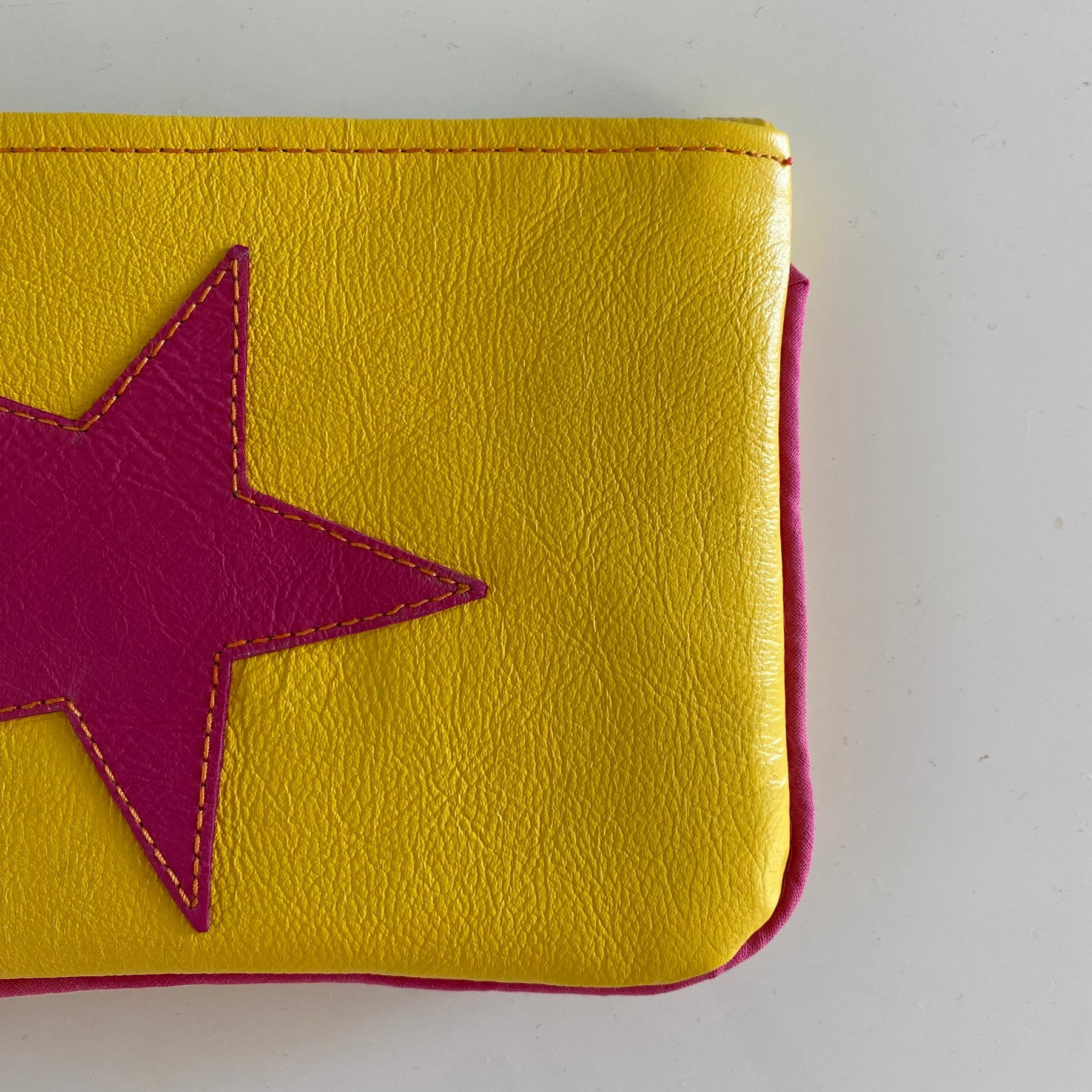 Makeup bag / pencil case ‘Pink star’