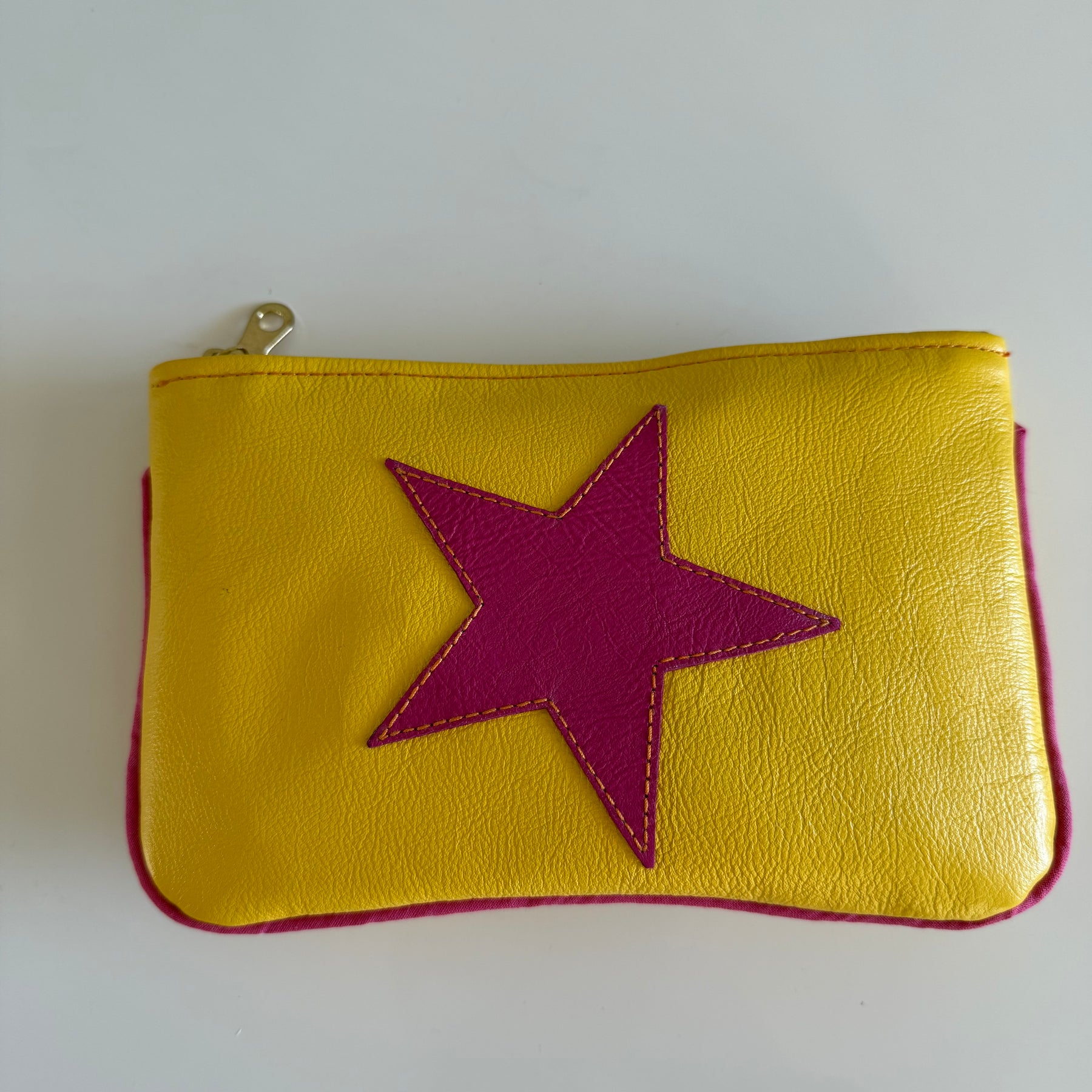 Makeup bag / pencil case ‘Pink star’