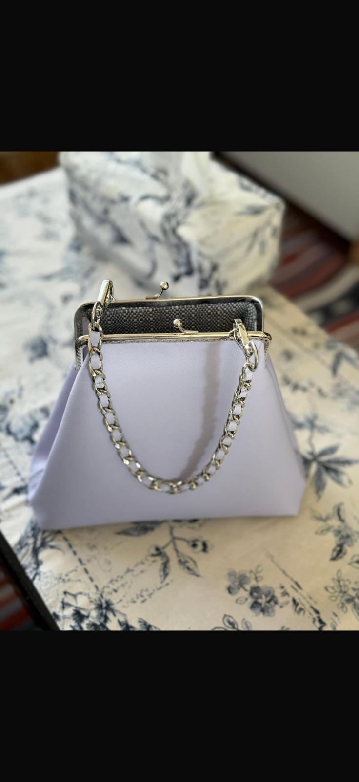 Metal frame ‘Lavender lollipop’ purse