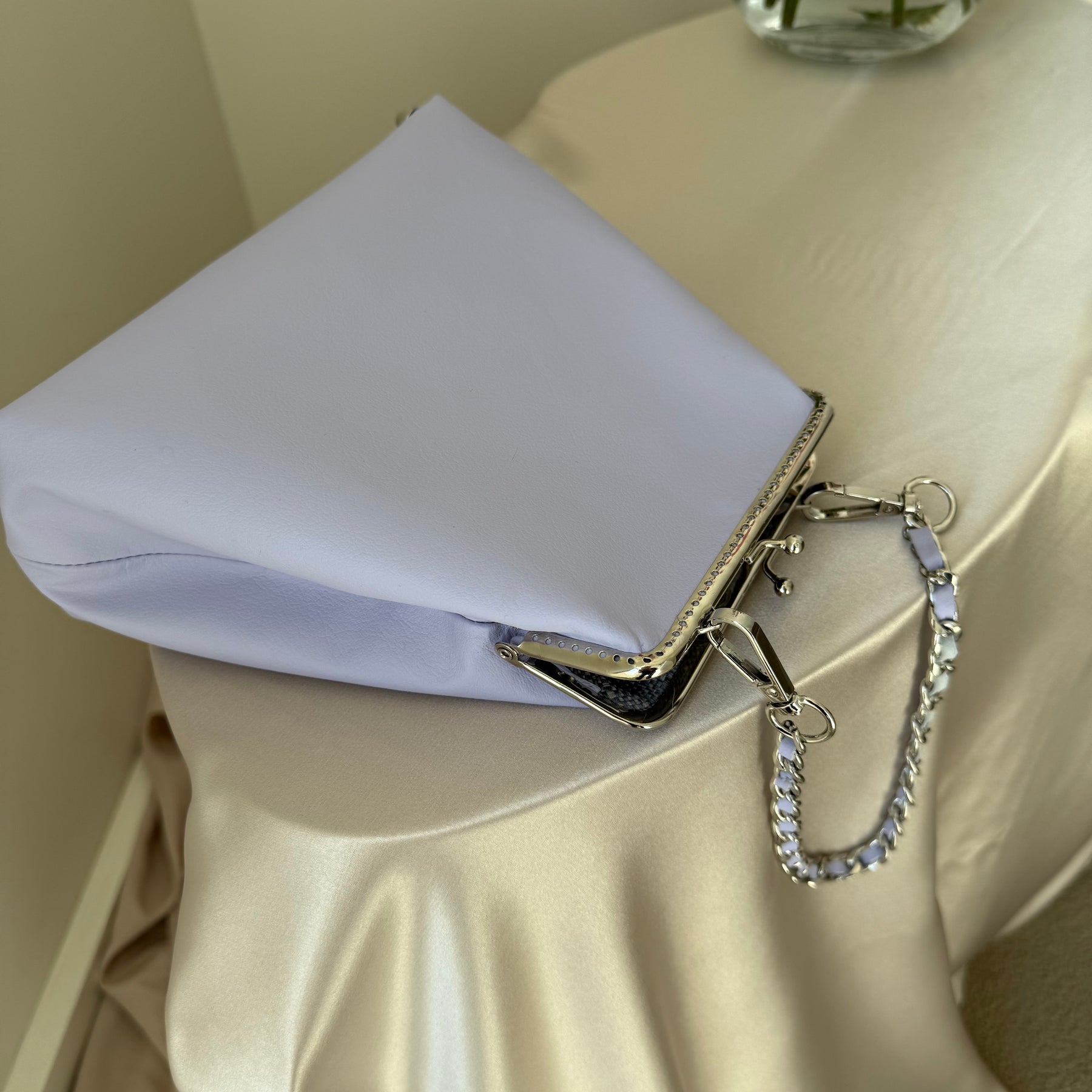 Metal frame ‘Lavender lollipop’ purse
