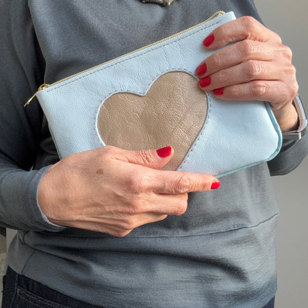 Leather pouch / makeup bag ‘Pearl heart’