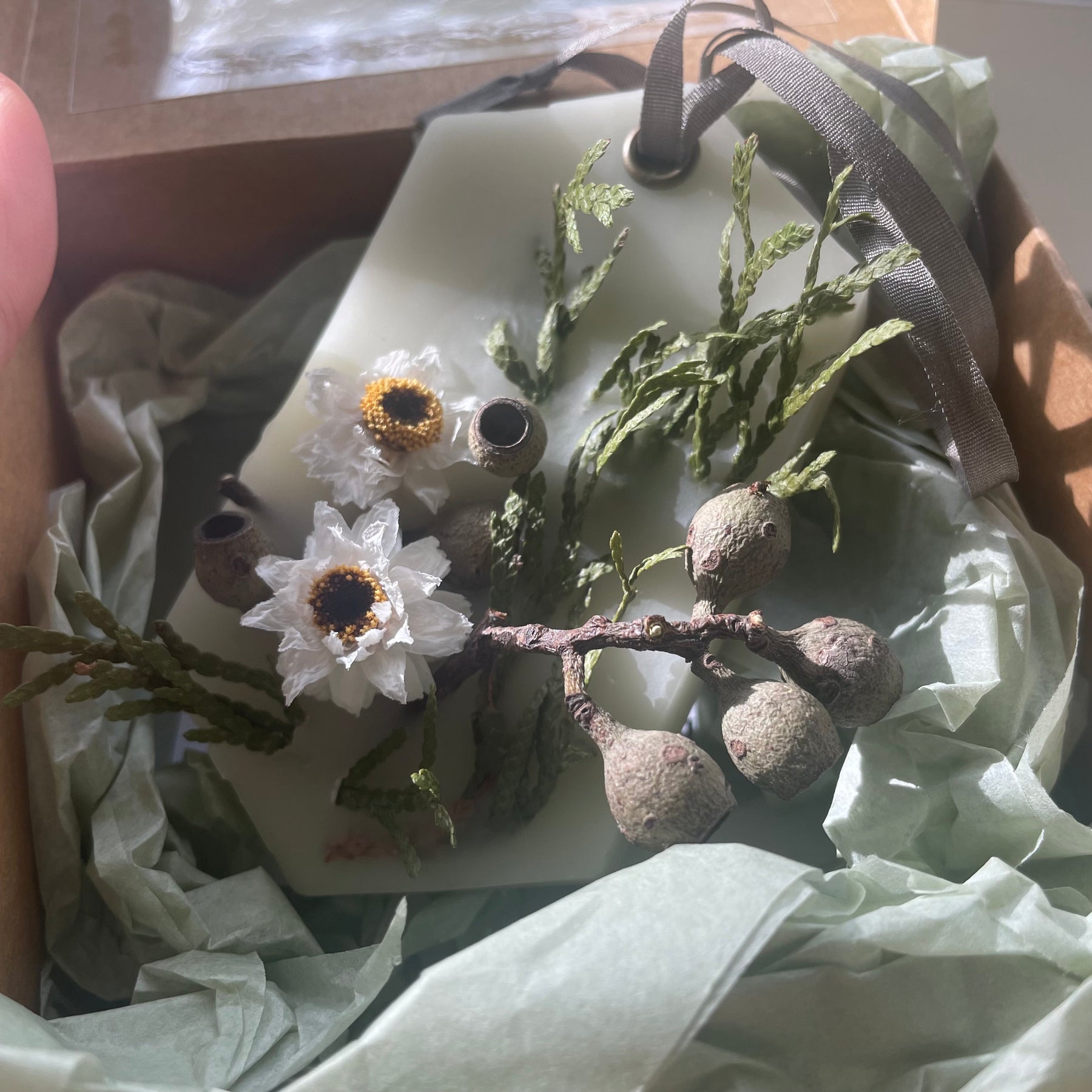 Beeswax Tablet/ Scented Sachet/ Flower BeesWax Bar/ Cabinet Freshener