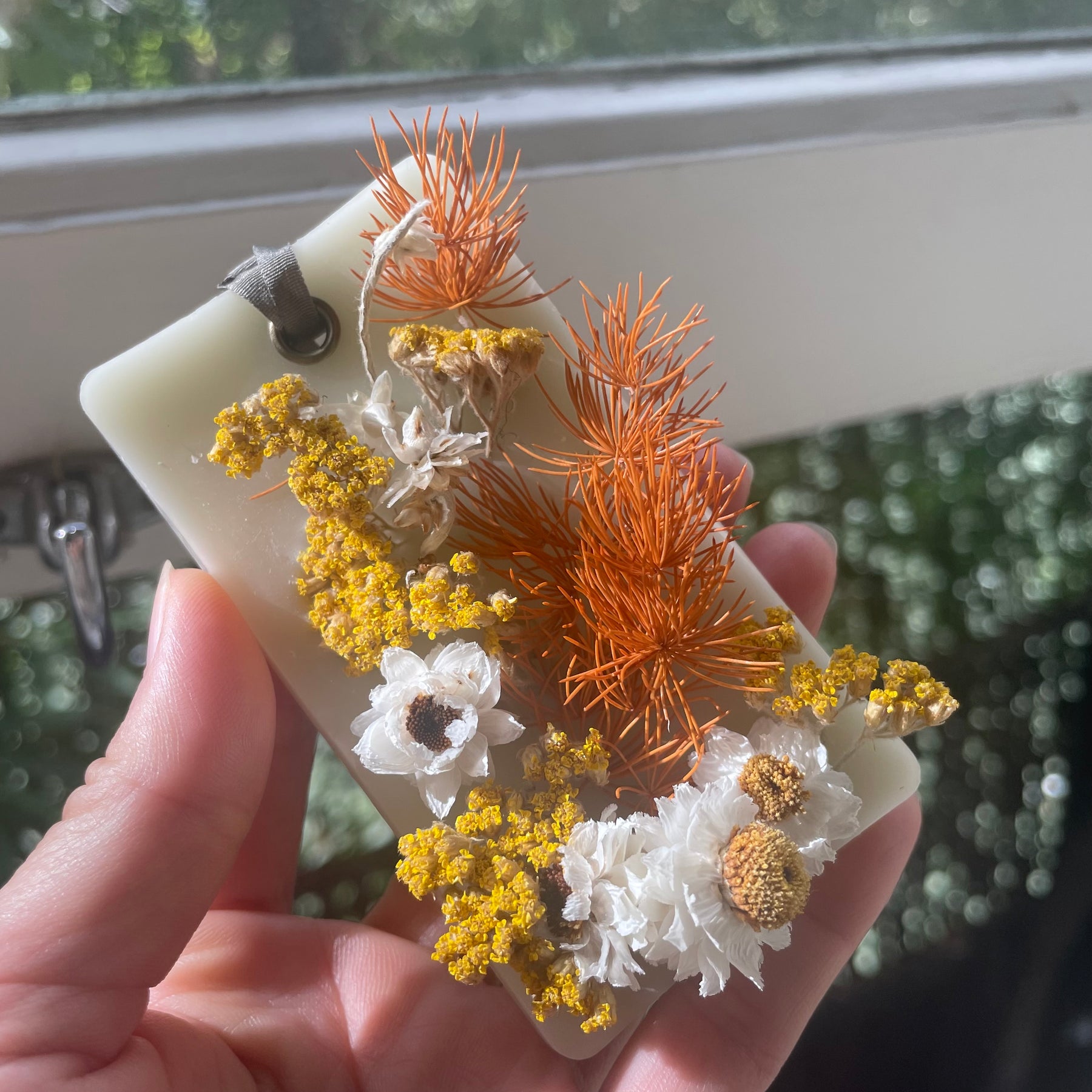 Beeswax Tablet/ Scented Sachet/ Flower BeesWax Bar/ Cabinet Freshener