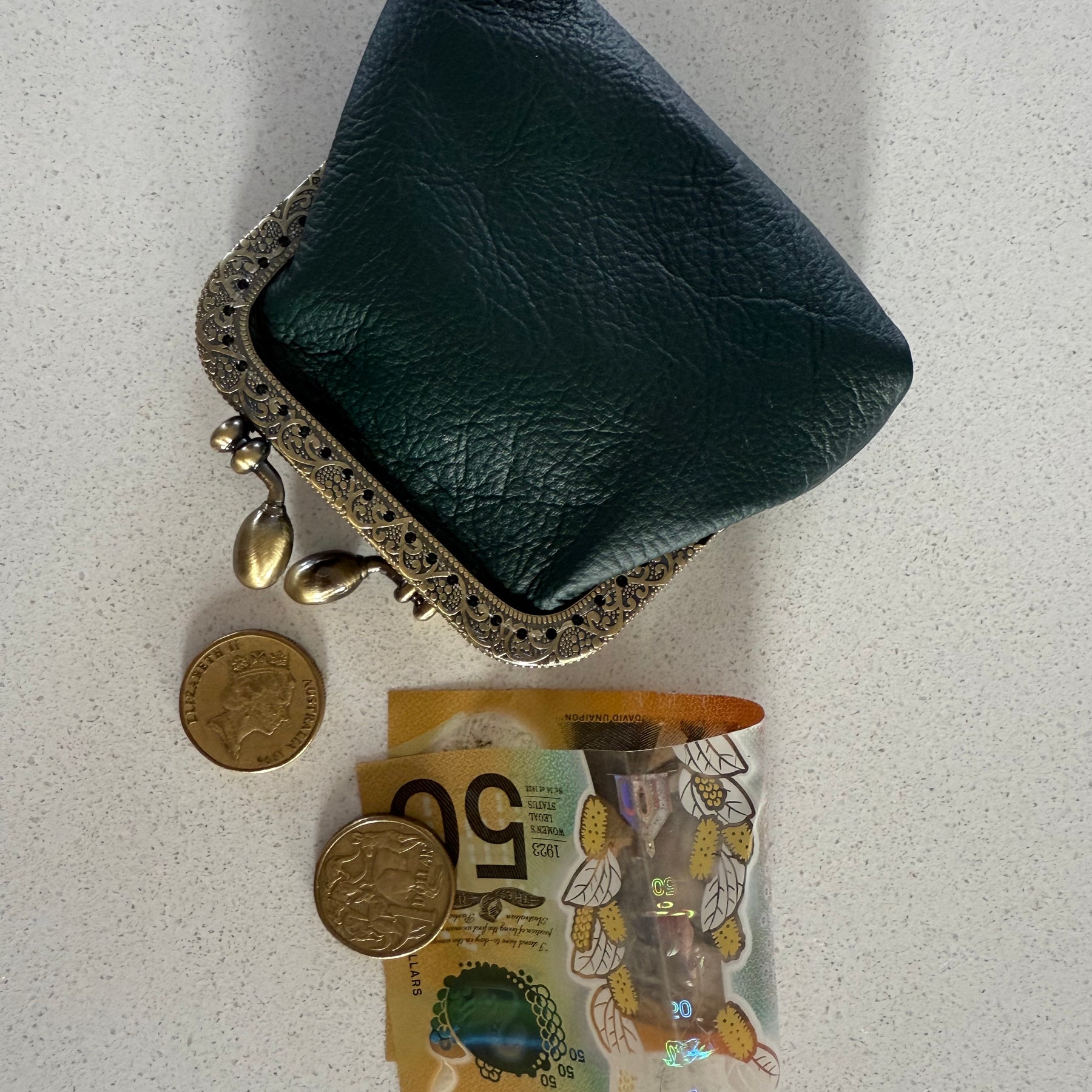 Small retro style leather coin purse