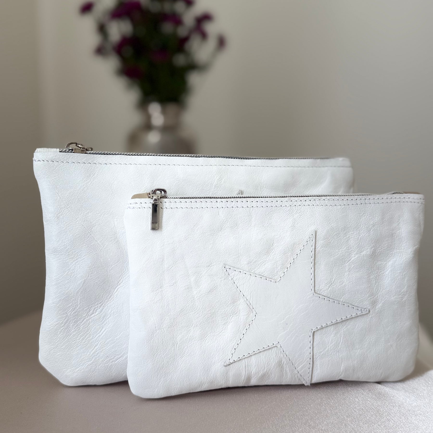 White crinkled leather pouch size L