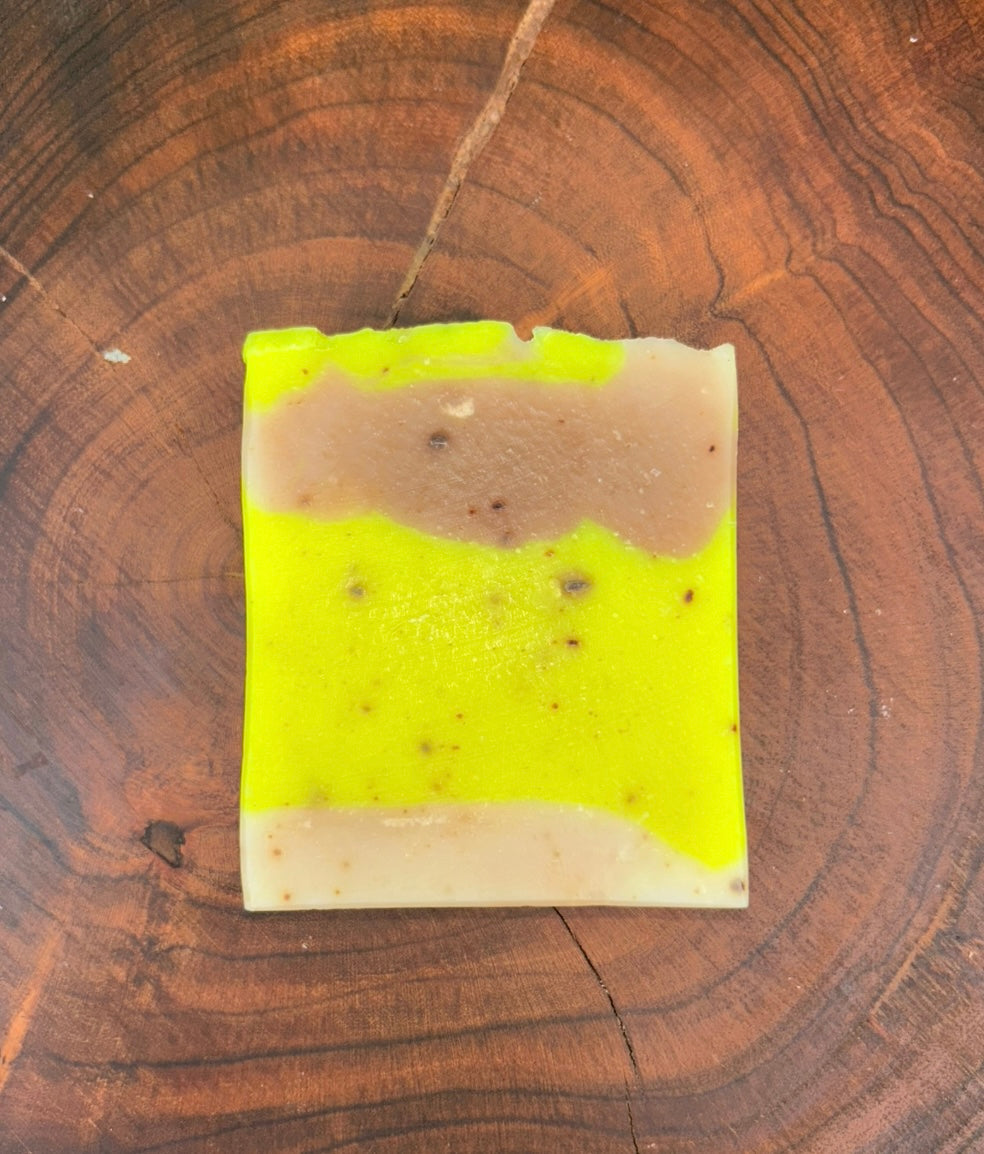 Manuka Honey & Bee Pollen Soap |  Exfoliating | Natural Ingredients | Shea Butter