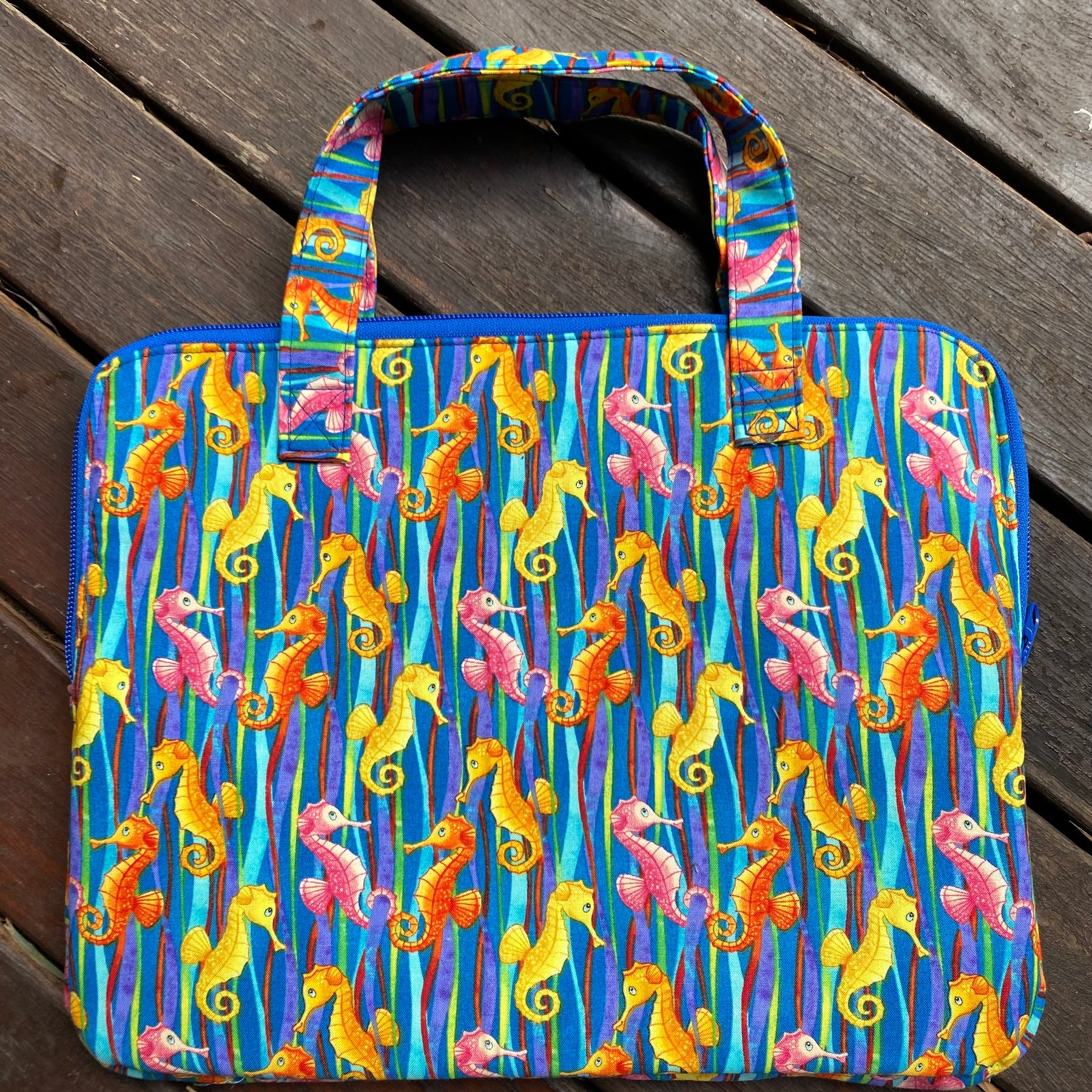 Seahorses Grab and Go