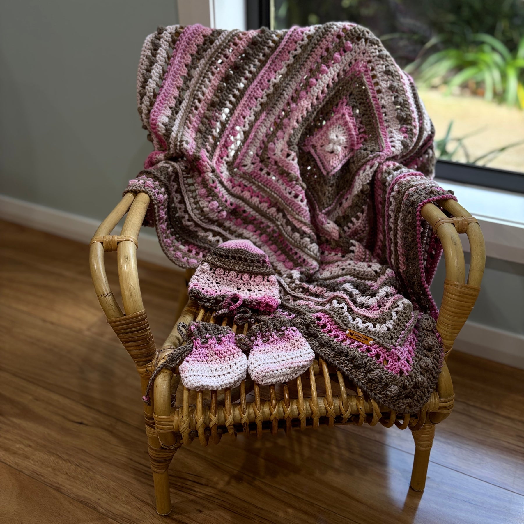 Crocheted baby Blankie, bonnet and bootie set