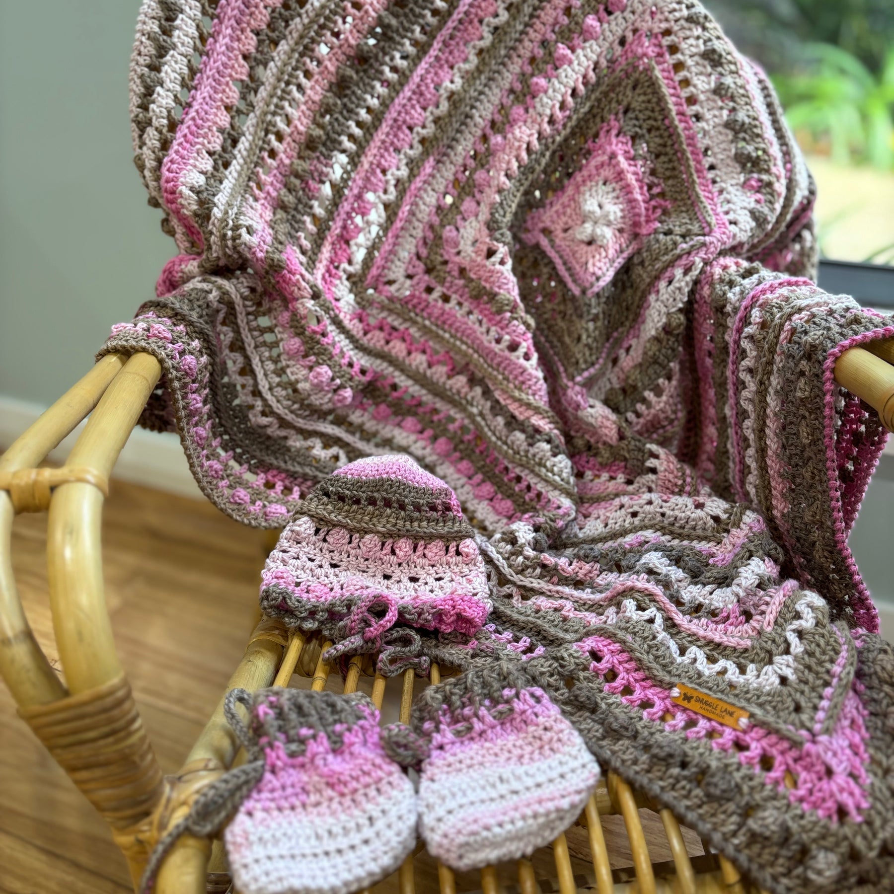 Crocheted baby Blankie, bonnet and bootie set