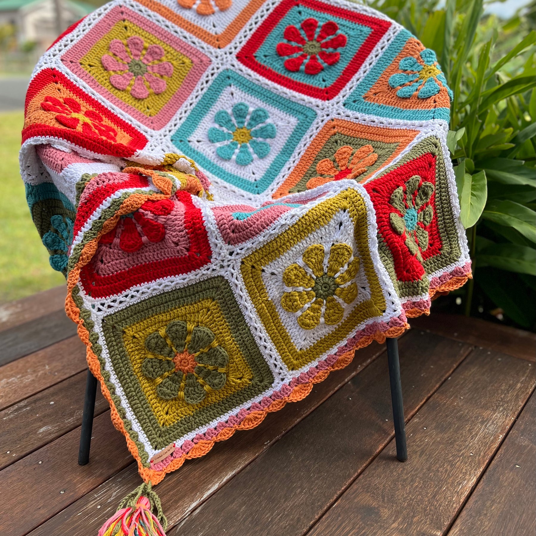 Crochet Retro Daisy Blanket