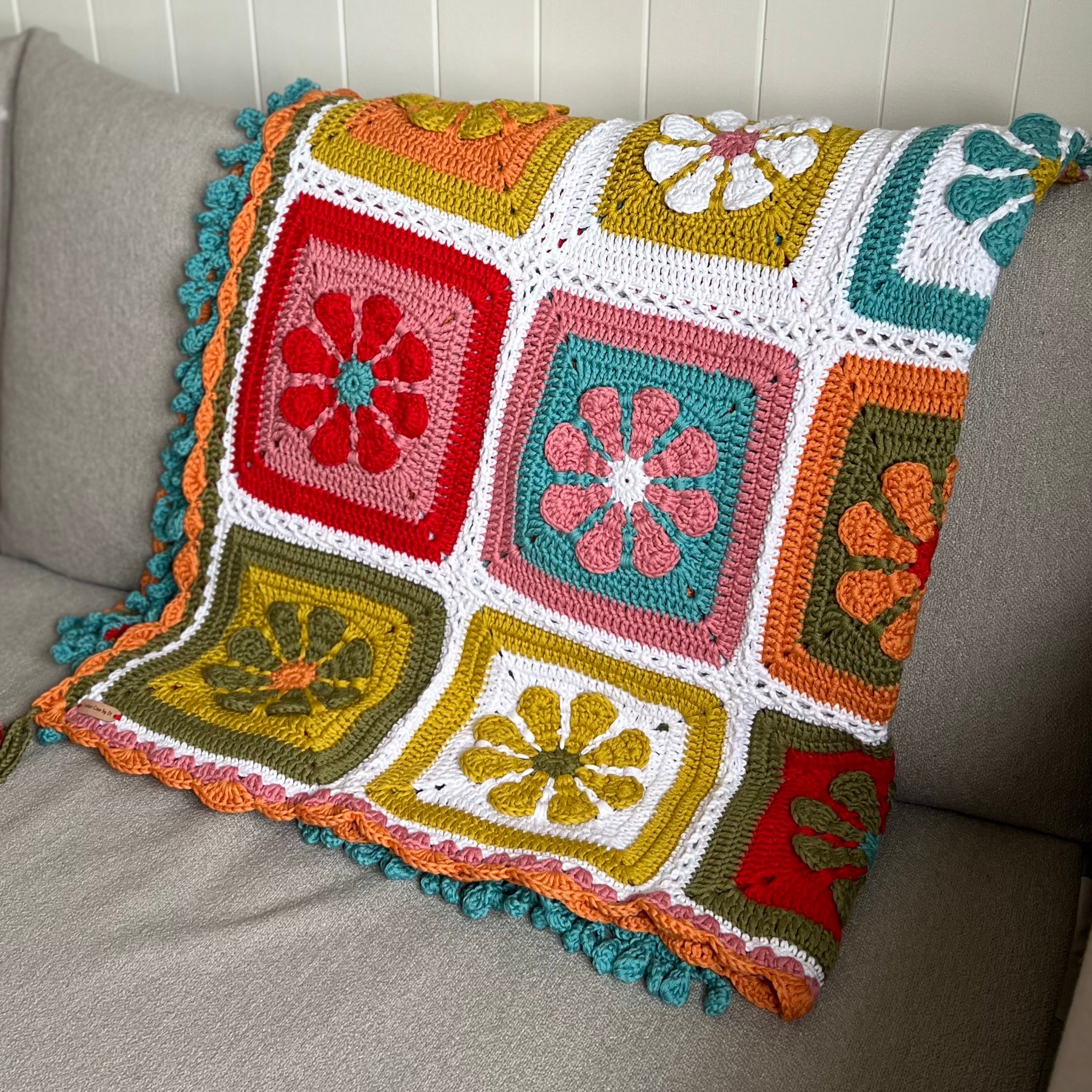 Crochet Retro Daisy Blanket