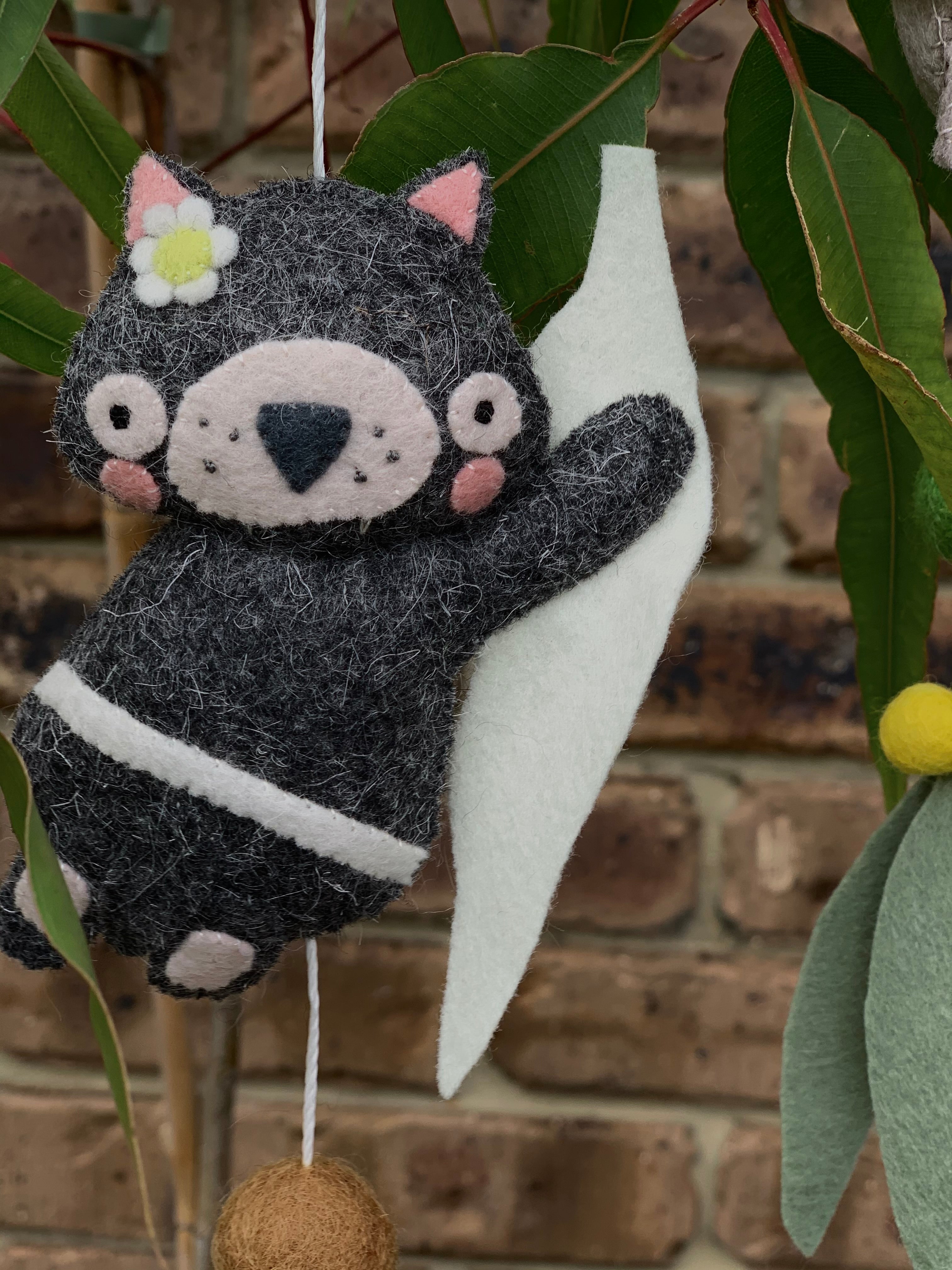 ‘Gura’ Aussie animal baby mobile