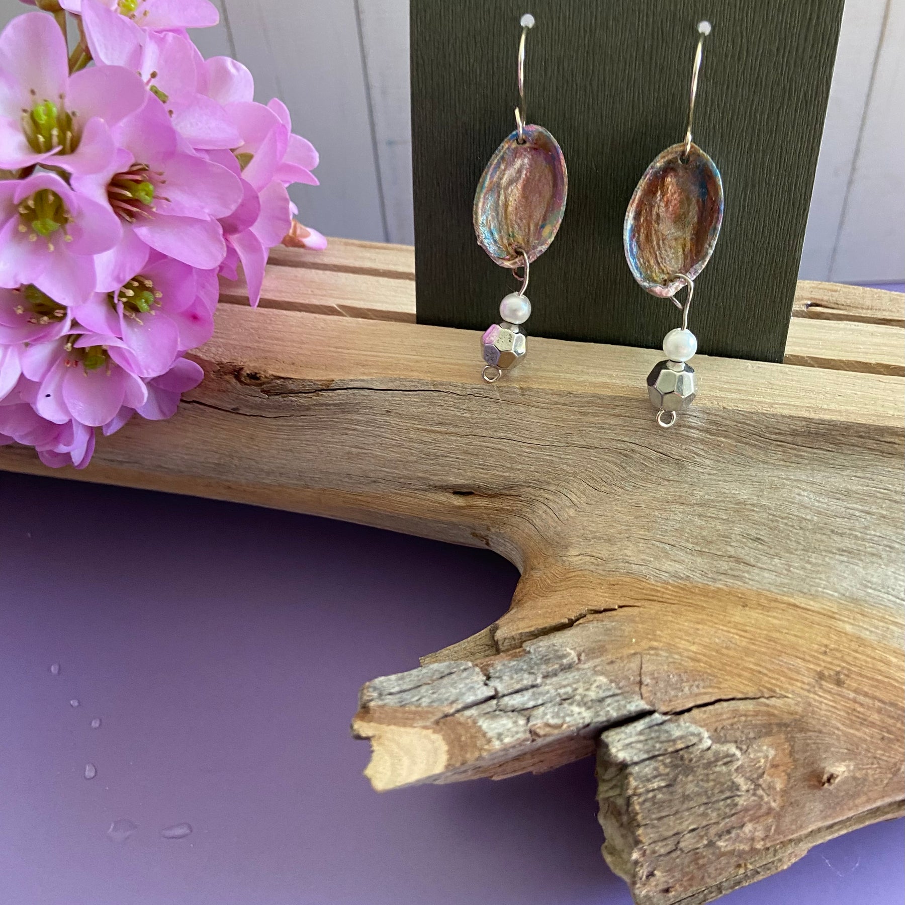 PISTACHIO SHELL EARRINGS