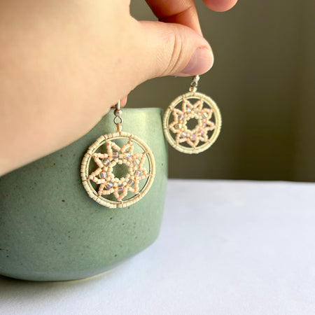 LOTUS OF UNITY | dangle earrings | beaded | star pattern