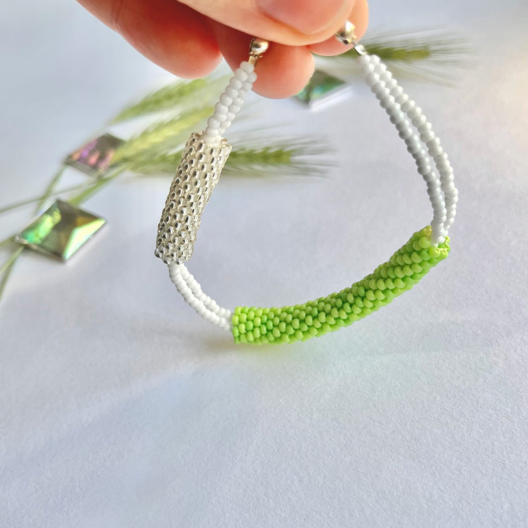 SPRING VIBES | beaded bracelet TRANSFORMER | green & silver