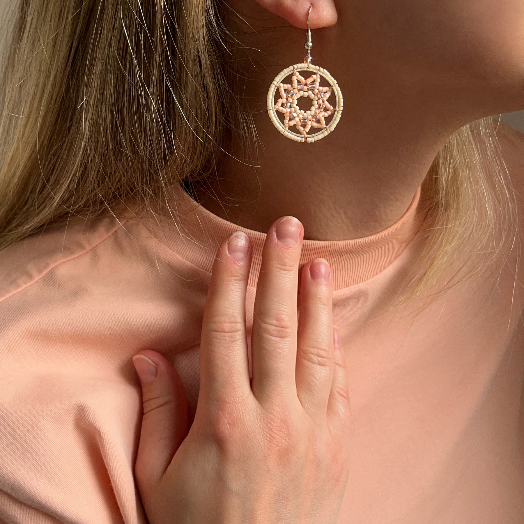 LOTUS OF UNITY | dangle earrings | beaded | star pattern
