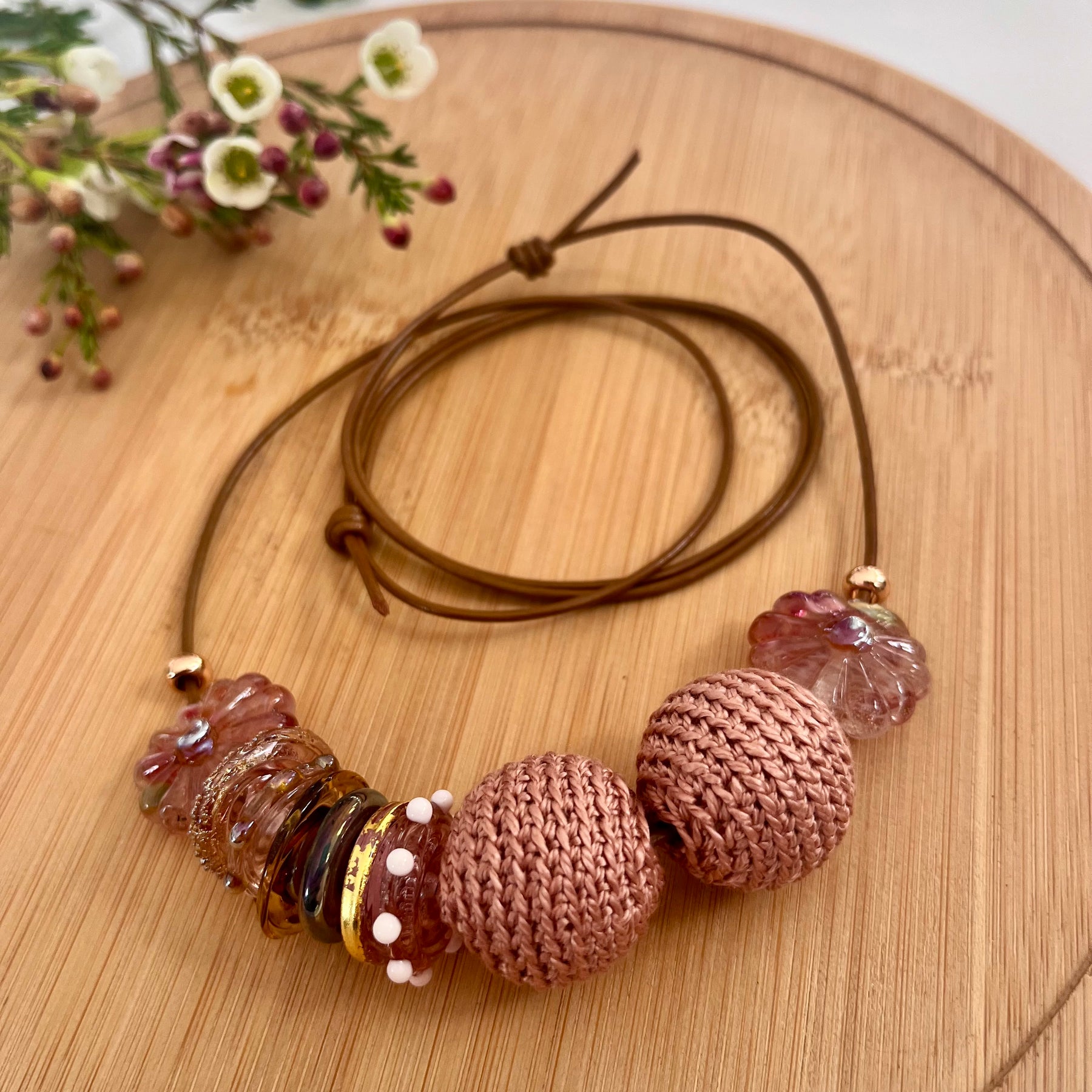 Handmade Adjustable Necklace - Delicate Daisies