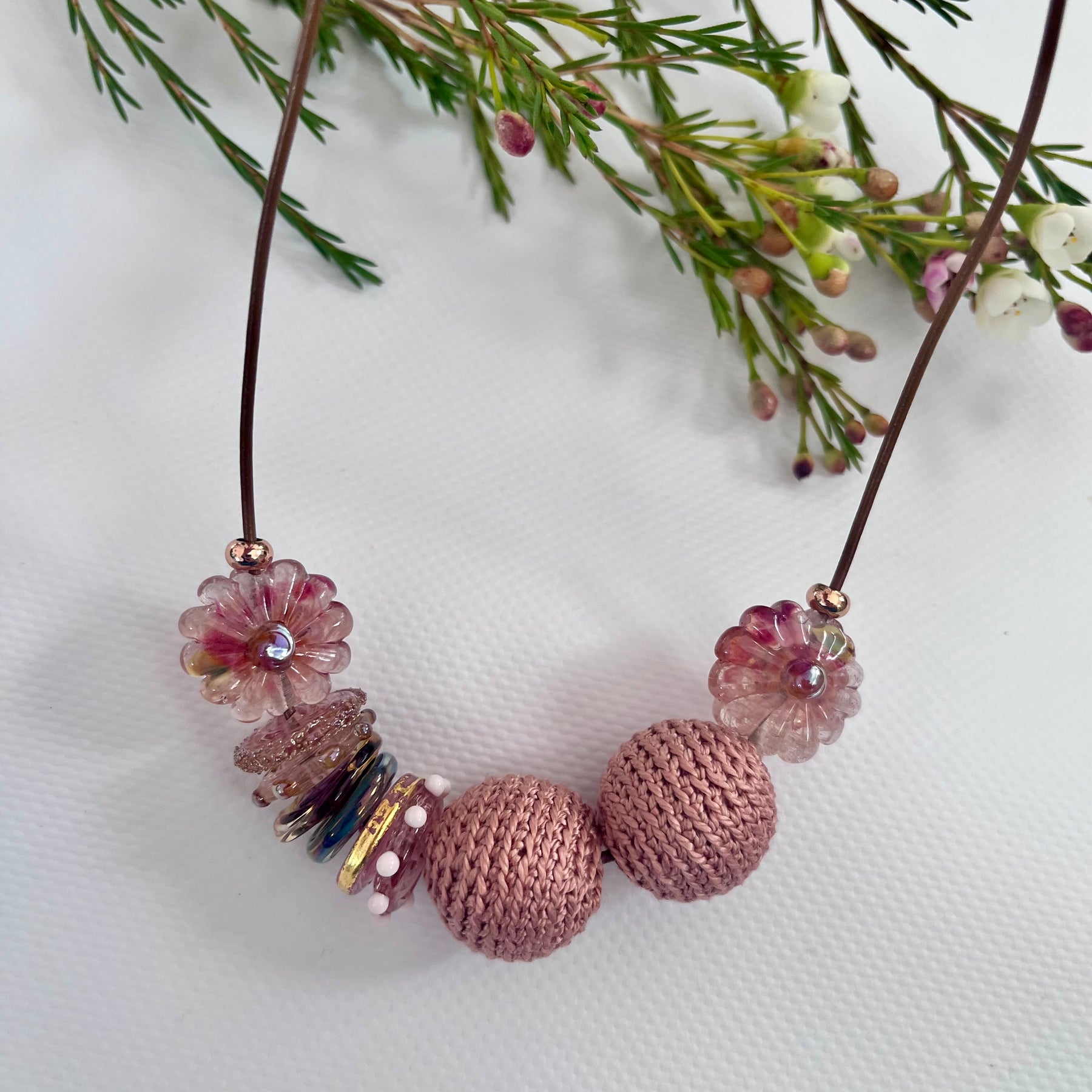 Handmade Adjustable Necklace - Delicate Daisies