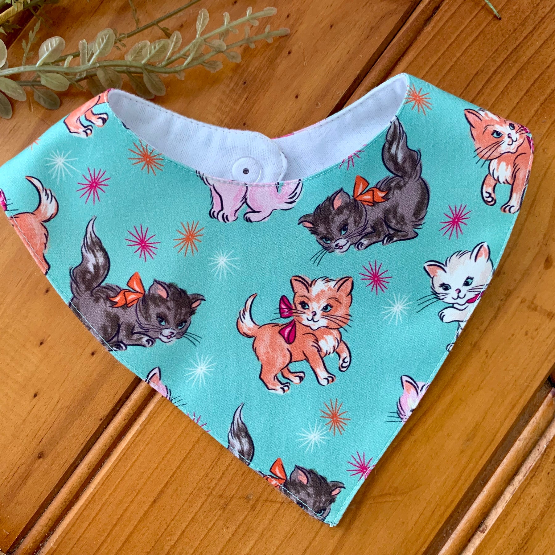 Kitten baby bib