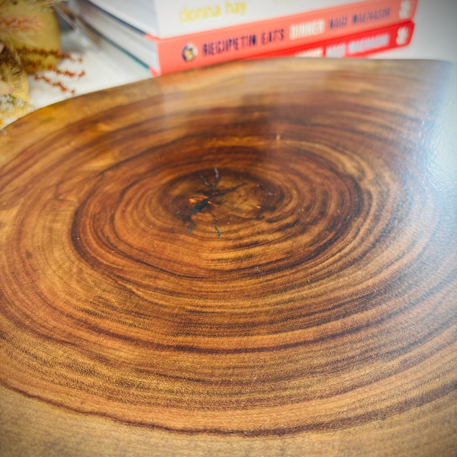 Round Hardwood Camphor Laurel Charcuterie Board 330x440x34mm