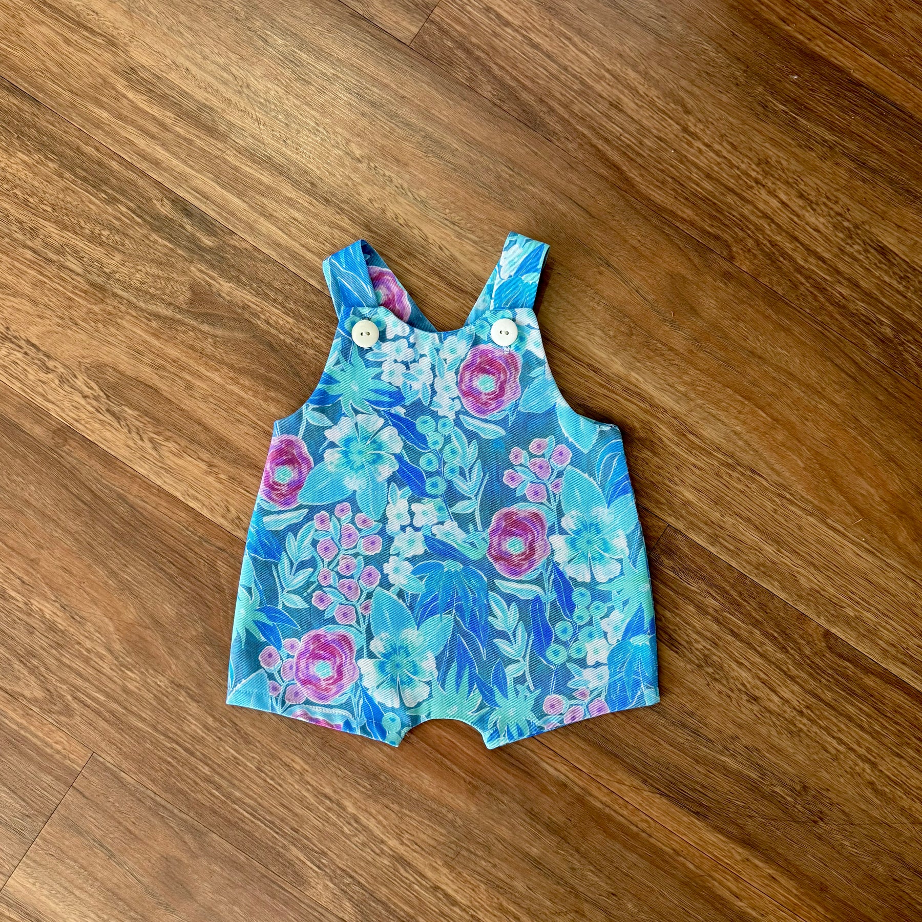 Pretty baby girls overalls ,size 000