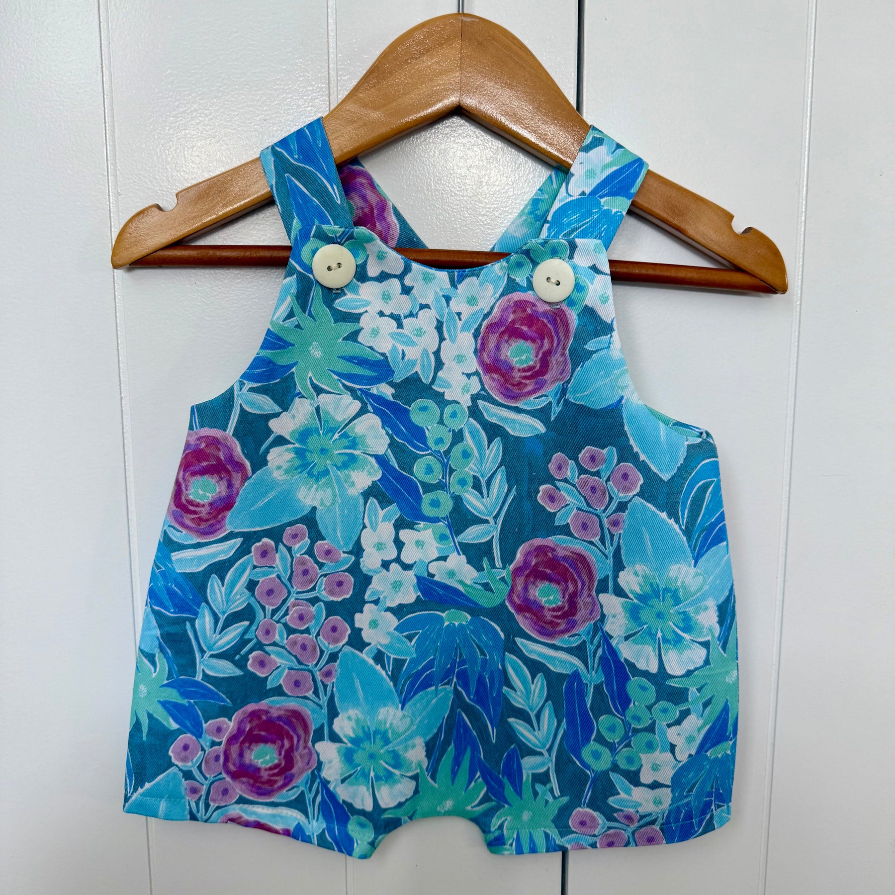 Pretty baby girls overalls ,size 000