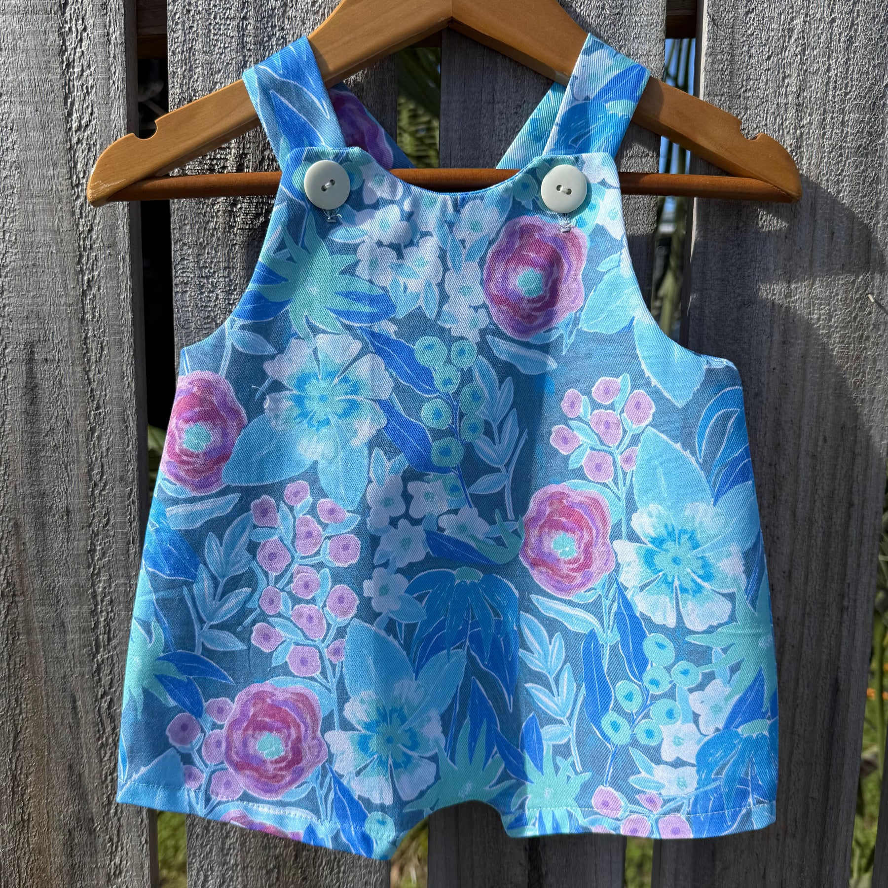 Pretty baby girls overalls ,size 000
