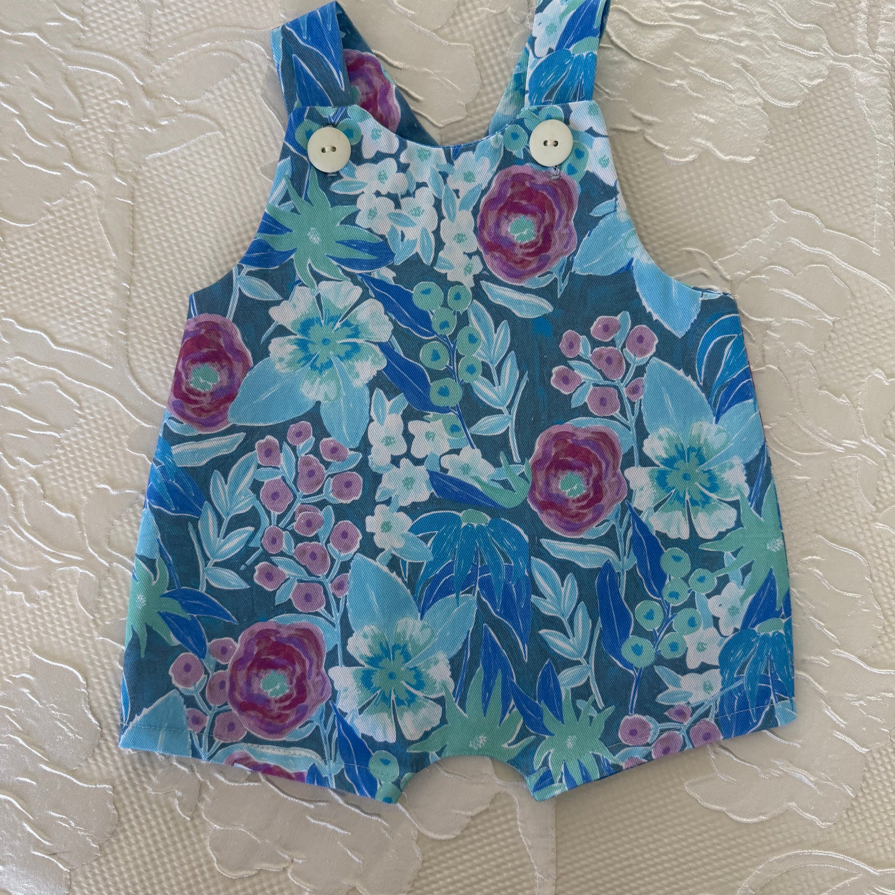 Pretty baby girls overalls ,size 000